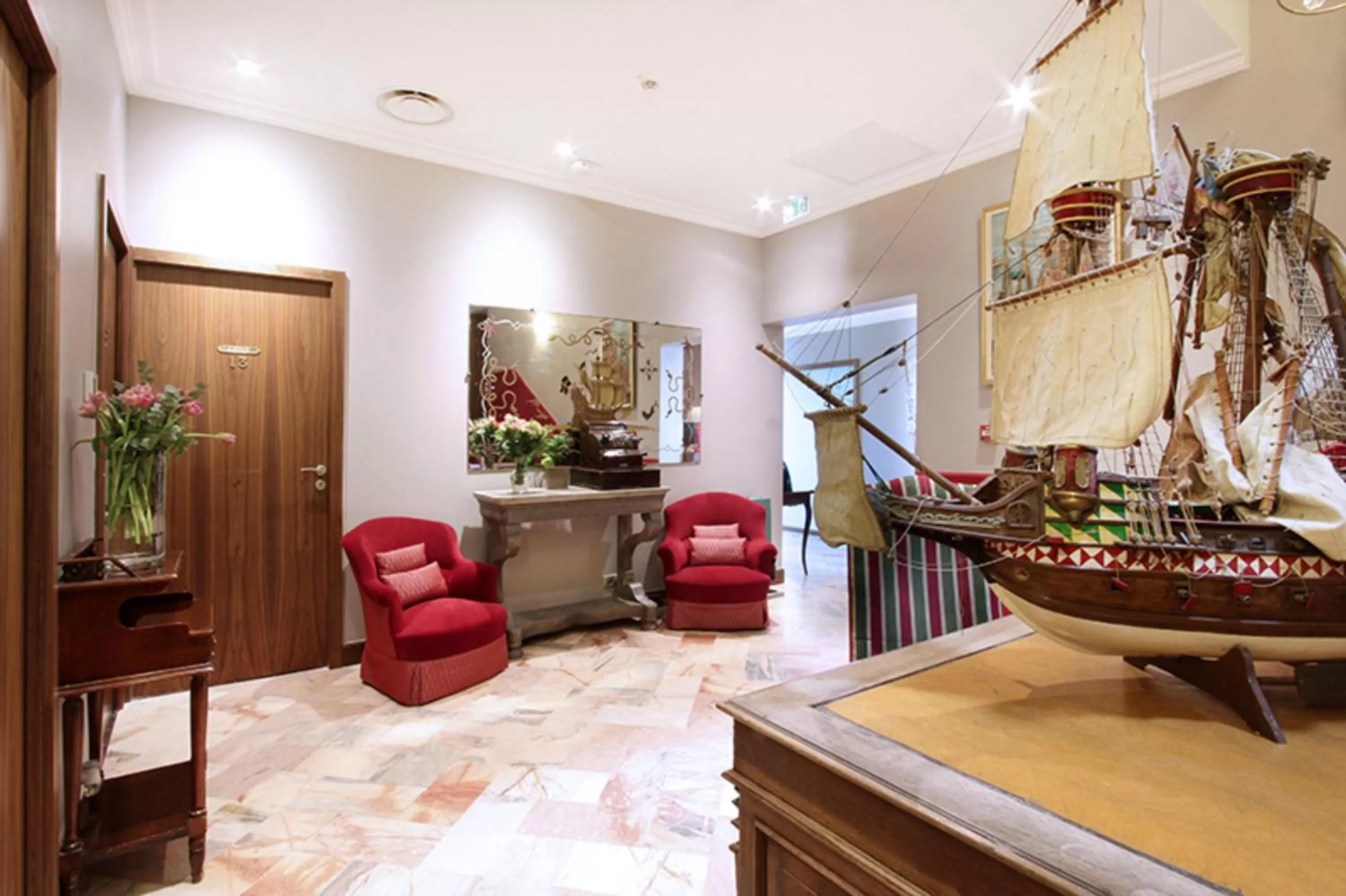 Lobby or reception in Le Rhul