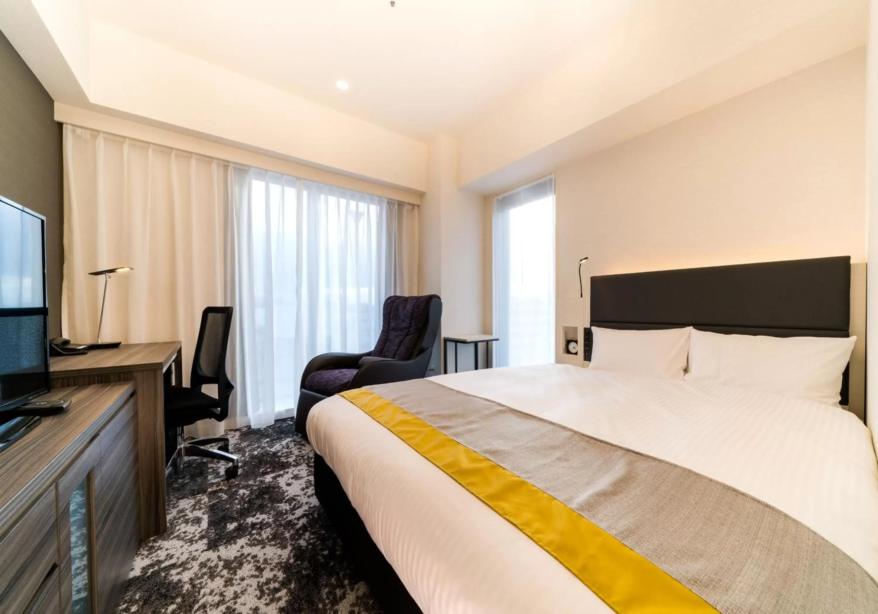 Bed in Daiwa Roynet Hotel Himeji Bed in Daiwa Roynet Hotel Himeji