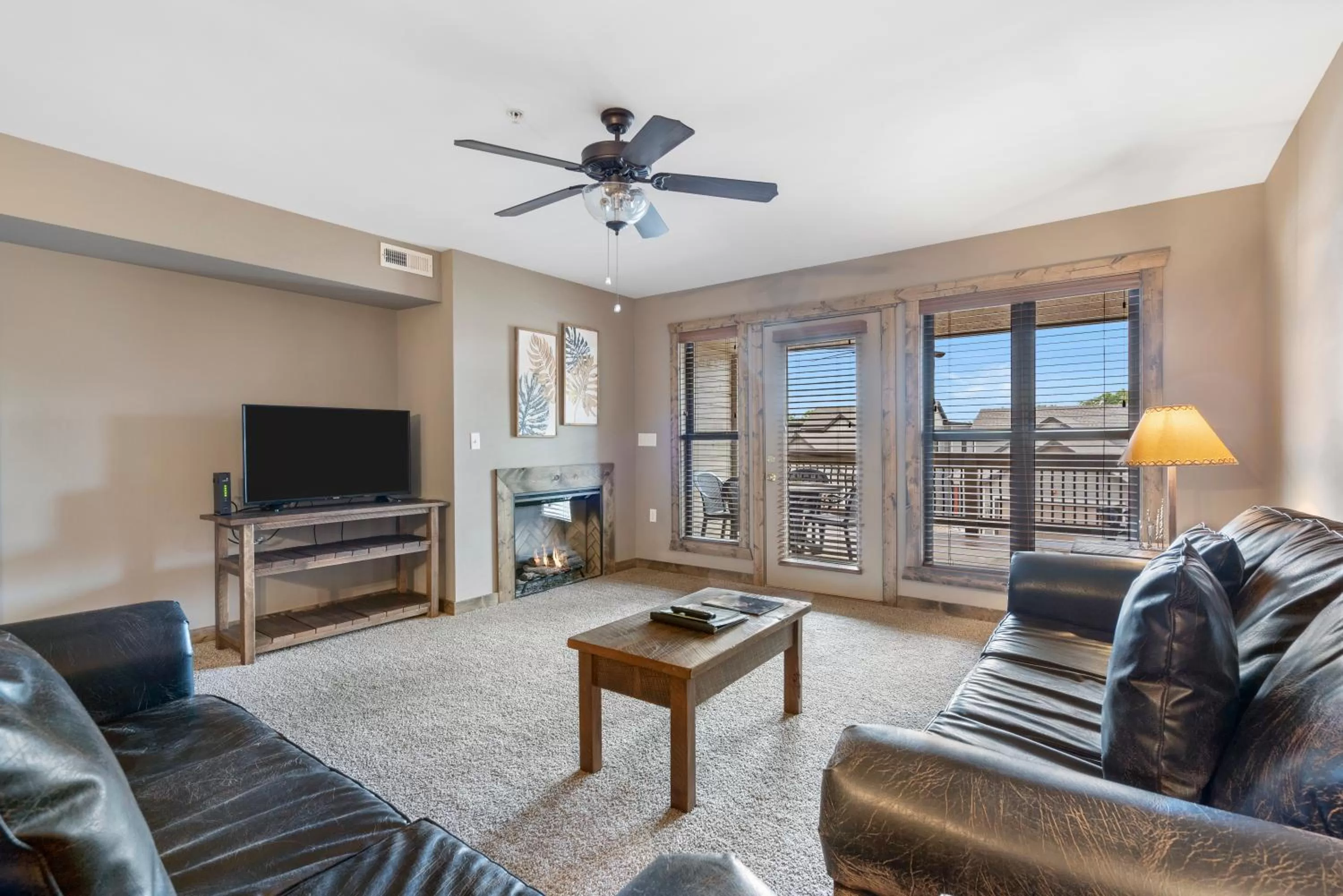 Living room in Table Rock Resorts at Indian Point