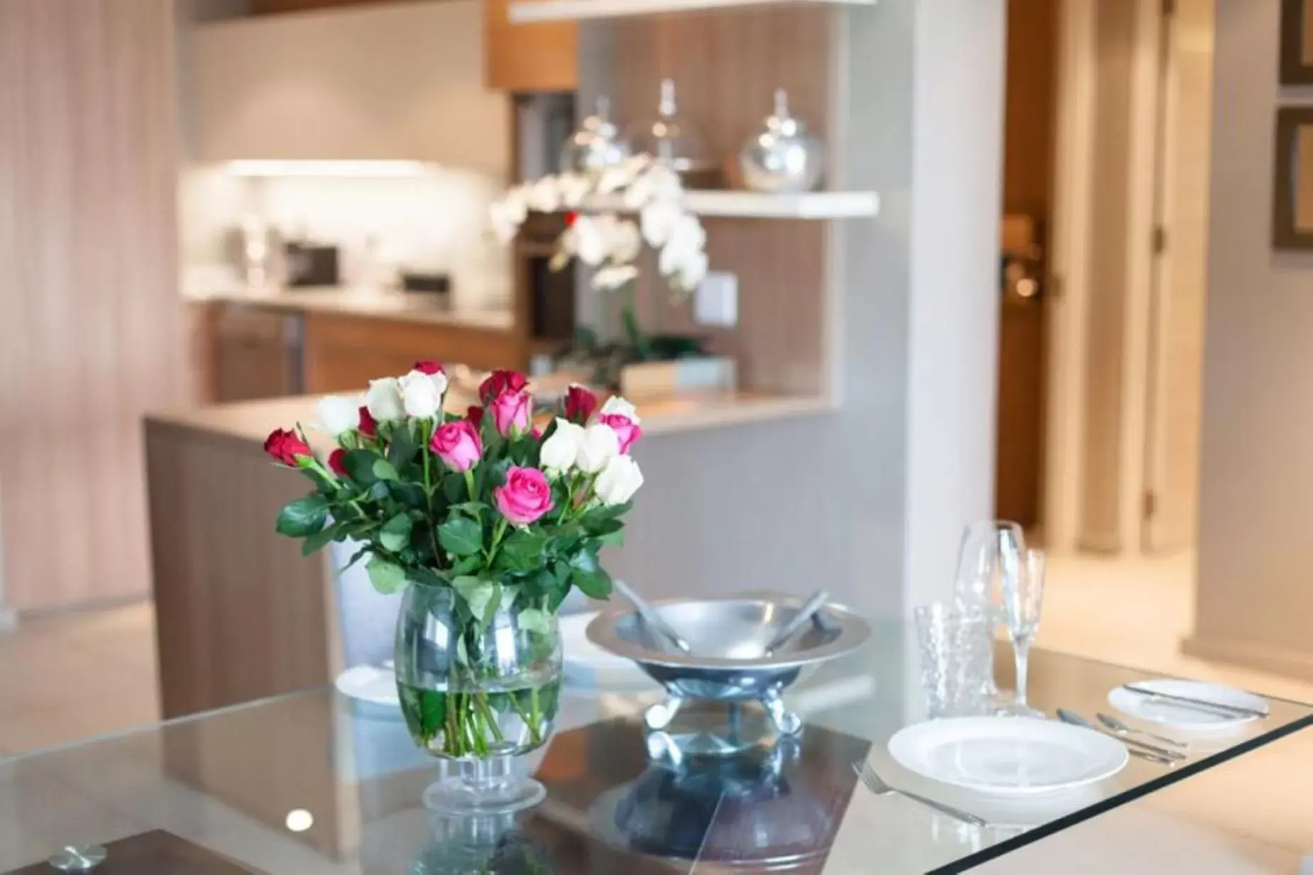 Decorative detail, Dining Area in The Residences at Crystal Towers