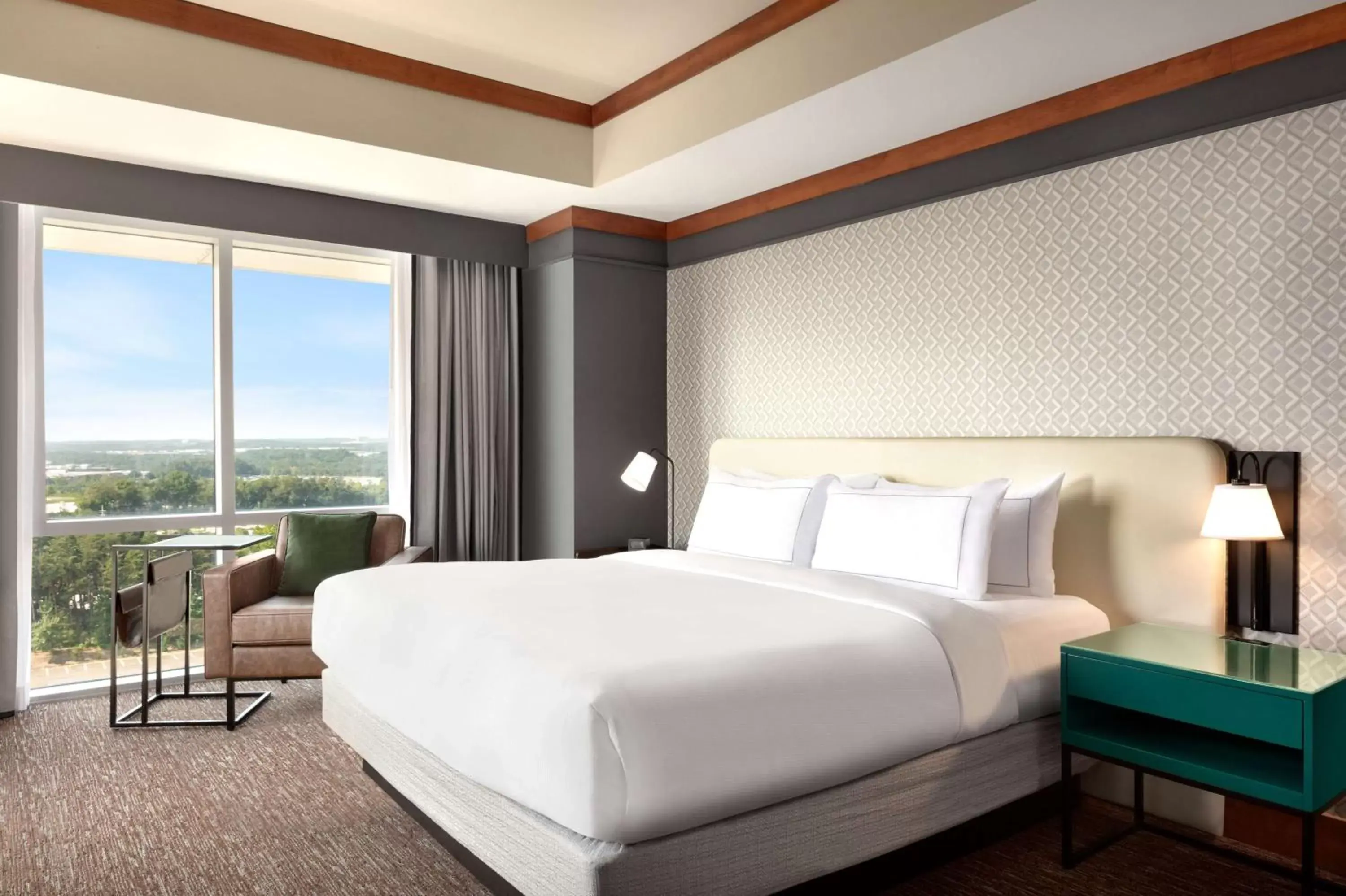 View (from property/room), Bed in Hilton Baltimore BWI Airport View (from property/room), Bed in Hilton Baltimore BWI Airport