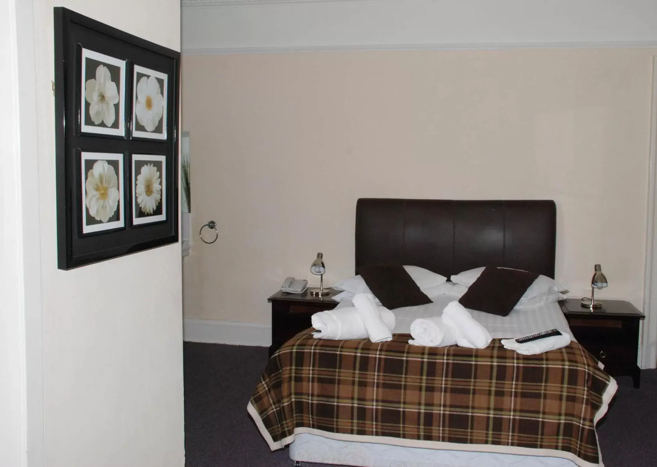 Bed in Birnam Hotel