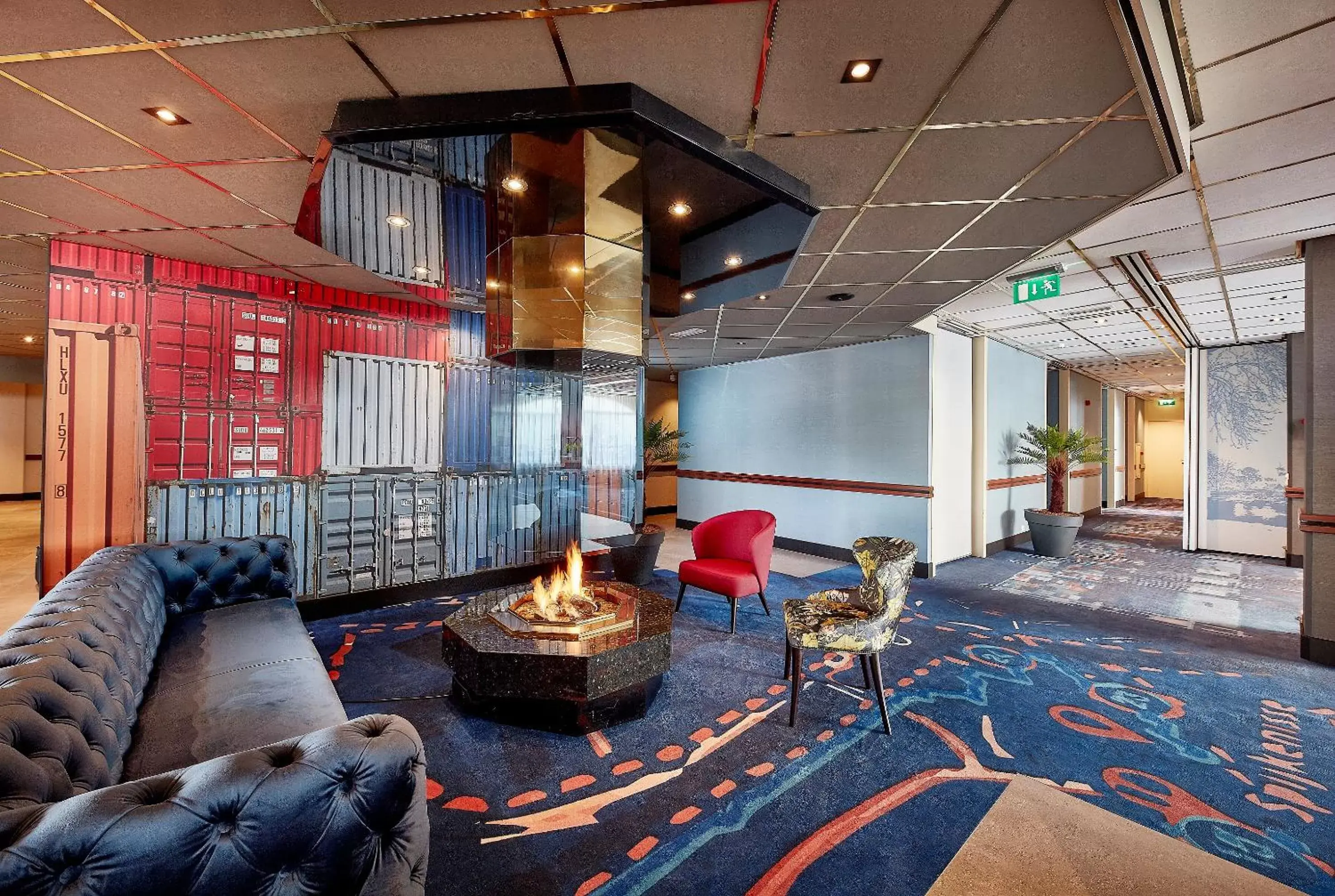 Communal lounge/ TV room in Carlton Oasis Hotel