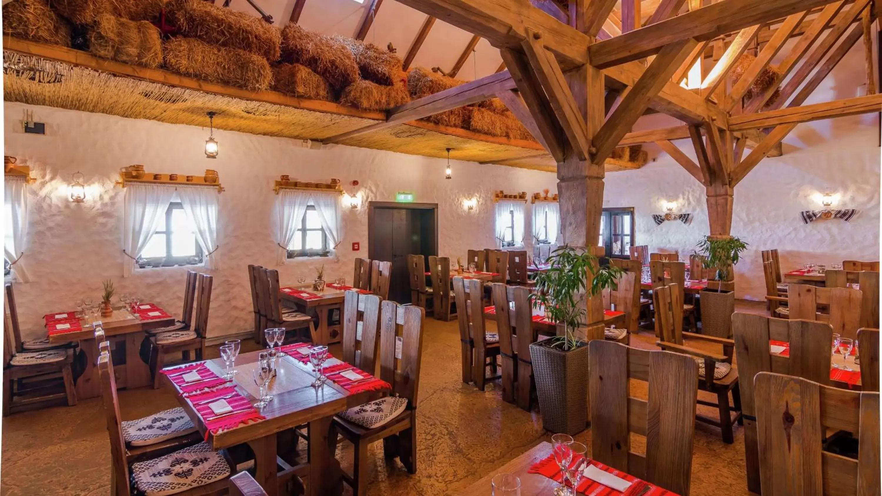 Dining area, Restaurant/Places to Eat in Hilton Sibiu