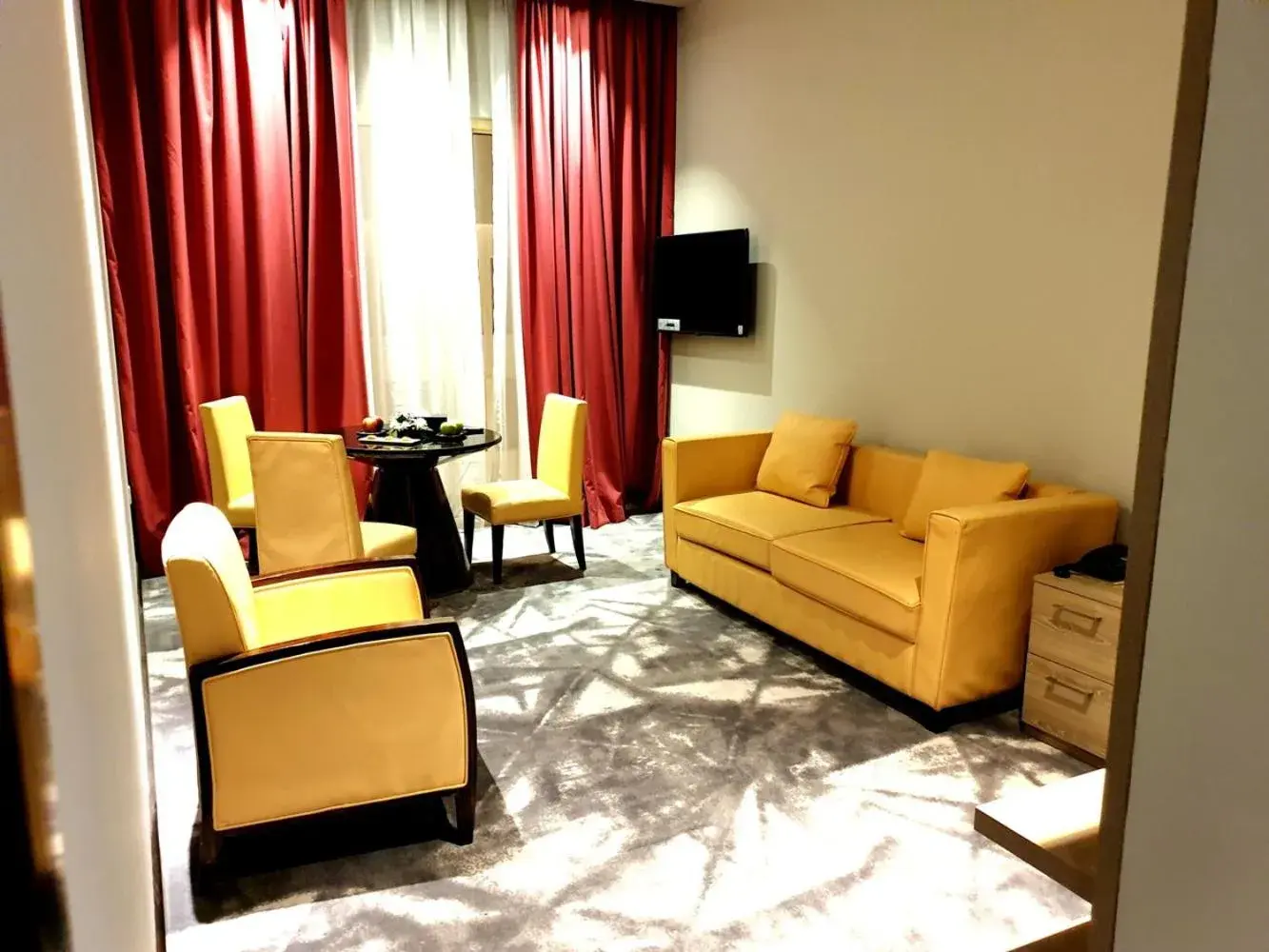 Living room, Seating Area in FORTUNE ATRIUM HOTEL