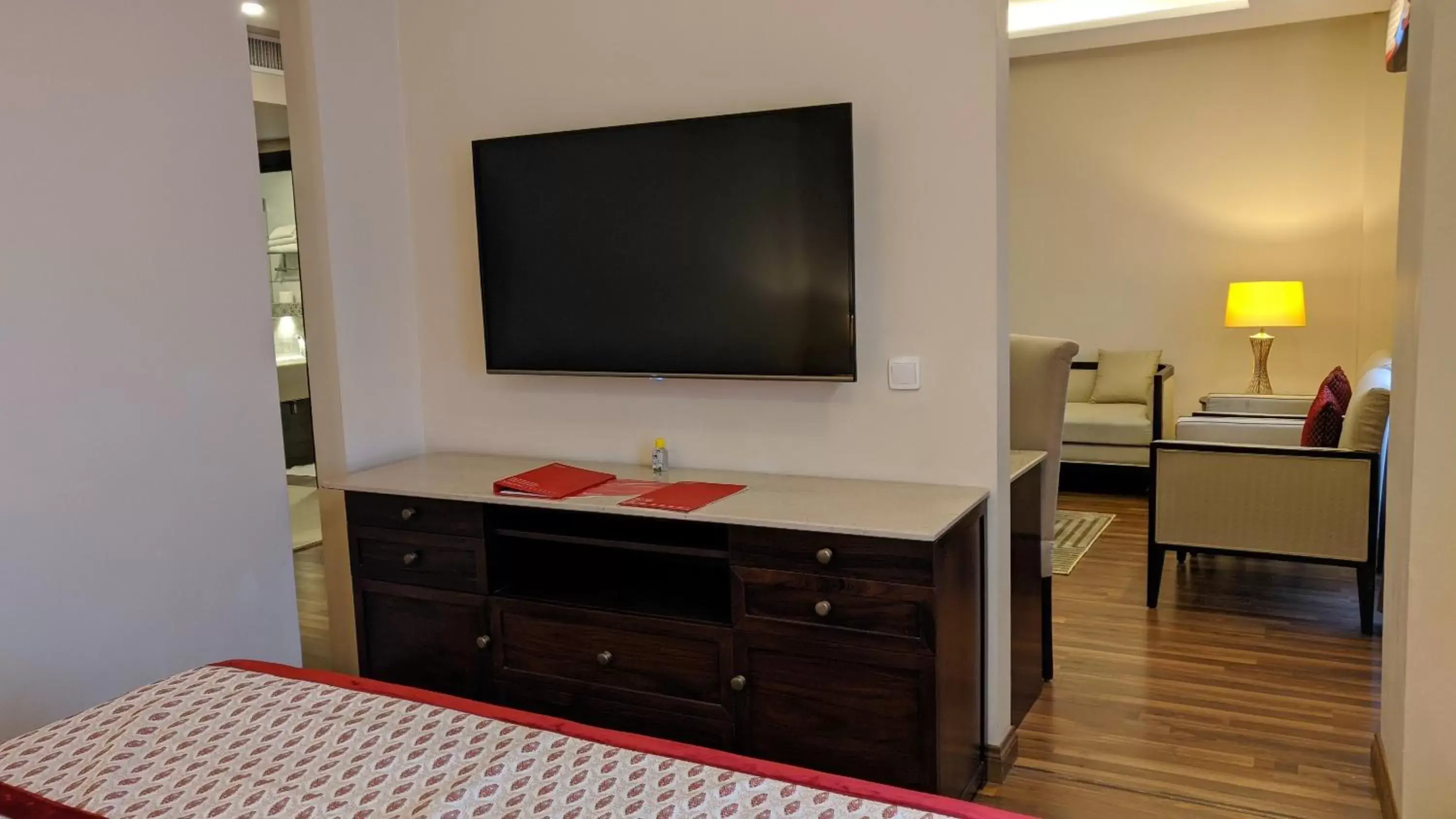 TV/Entertainment Center in Ramada by Wyndham Lahore Gulberg II