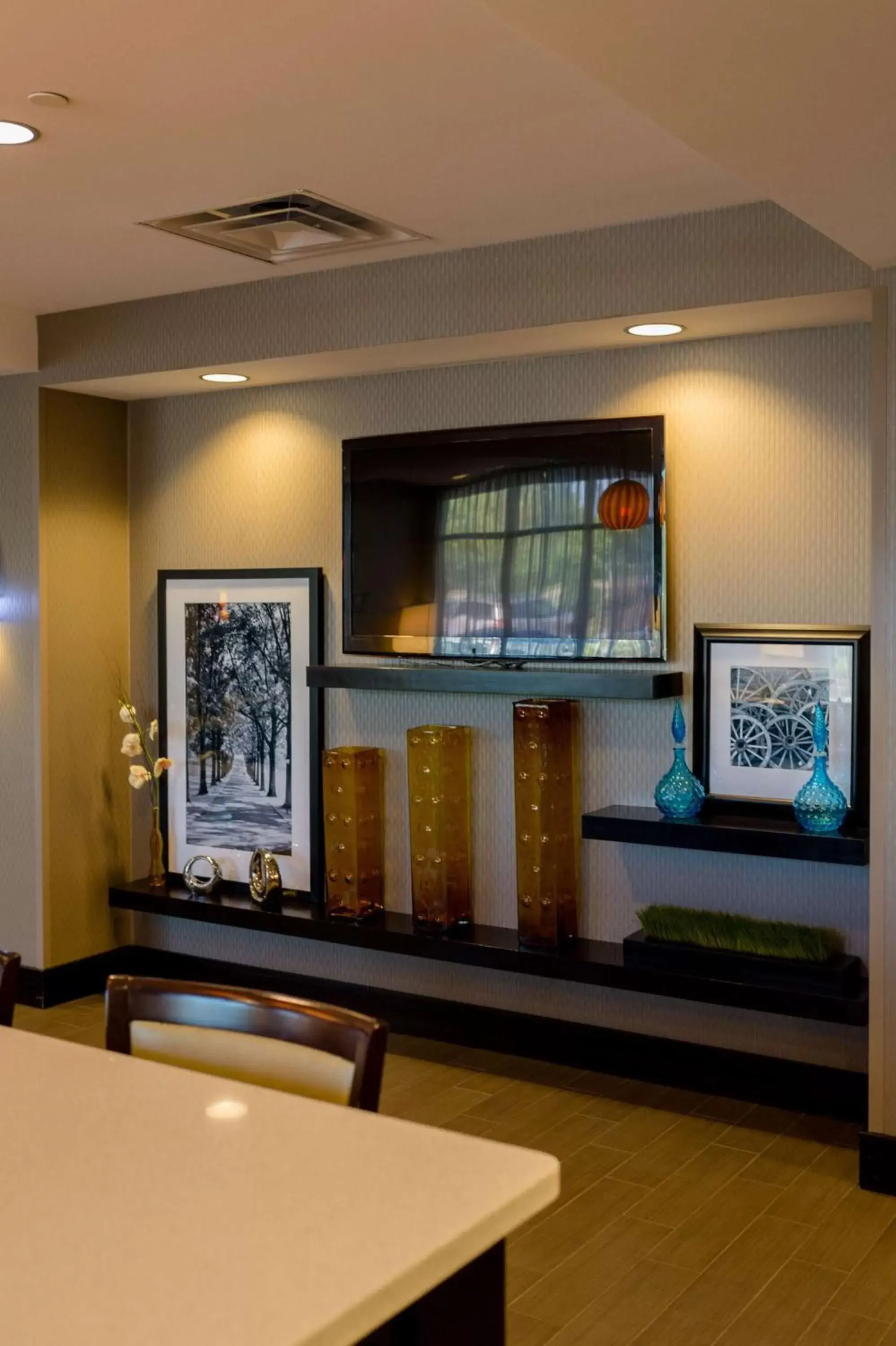 Dining area, Lobby/Reception in Hampton Inn Oxford/Conference Center