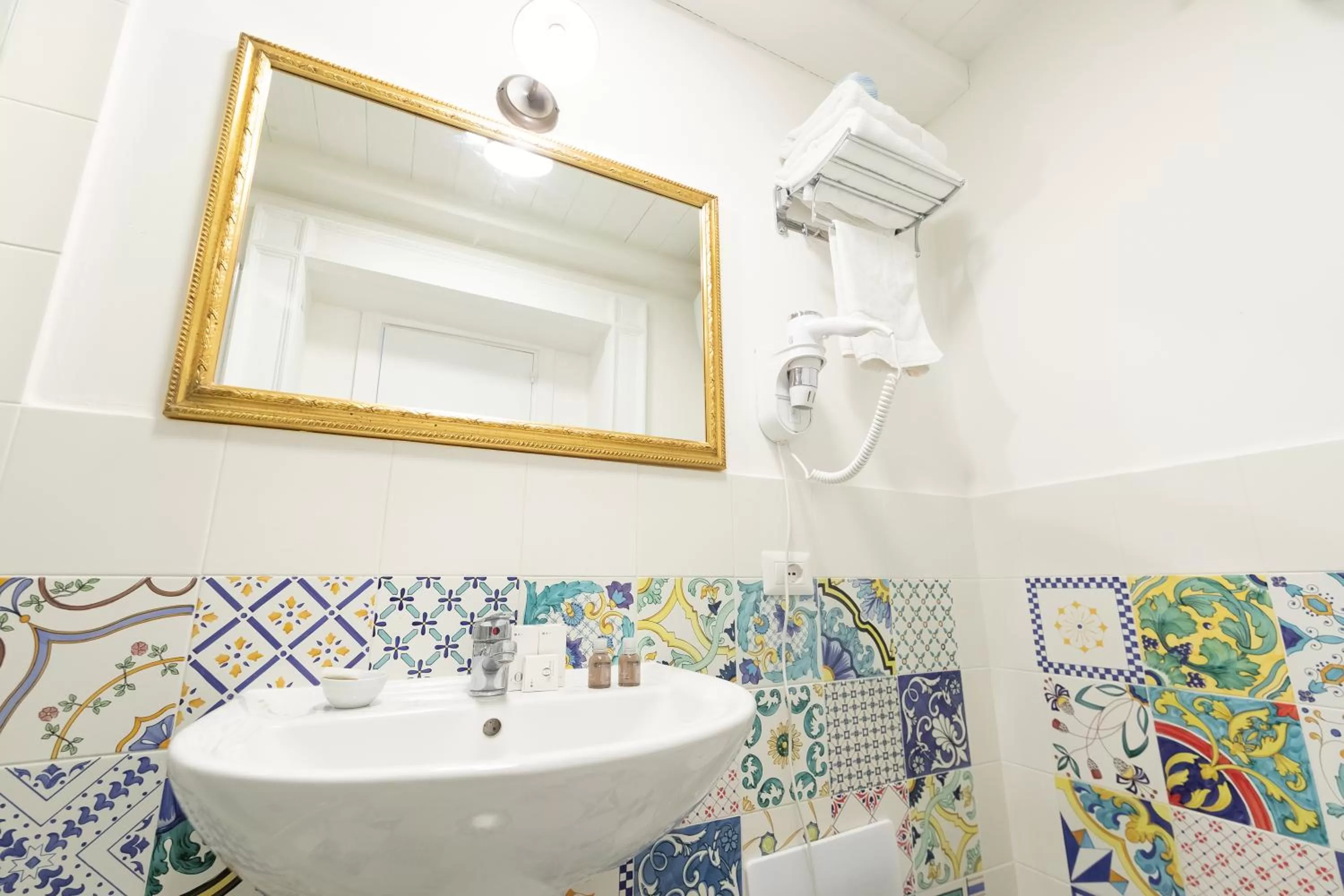 Bathroom in EFFE SUITES