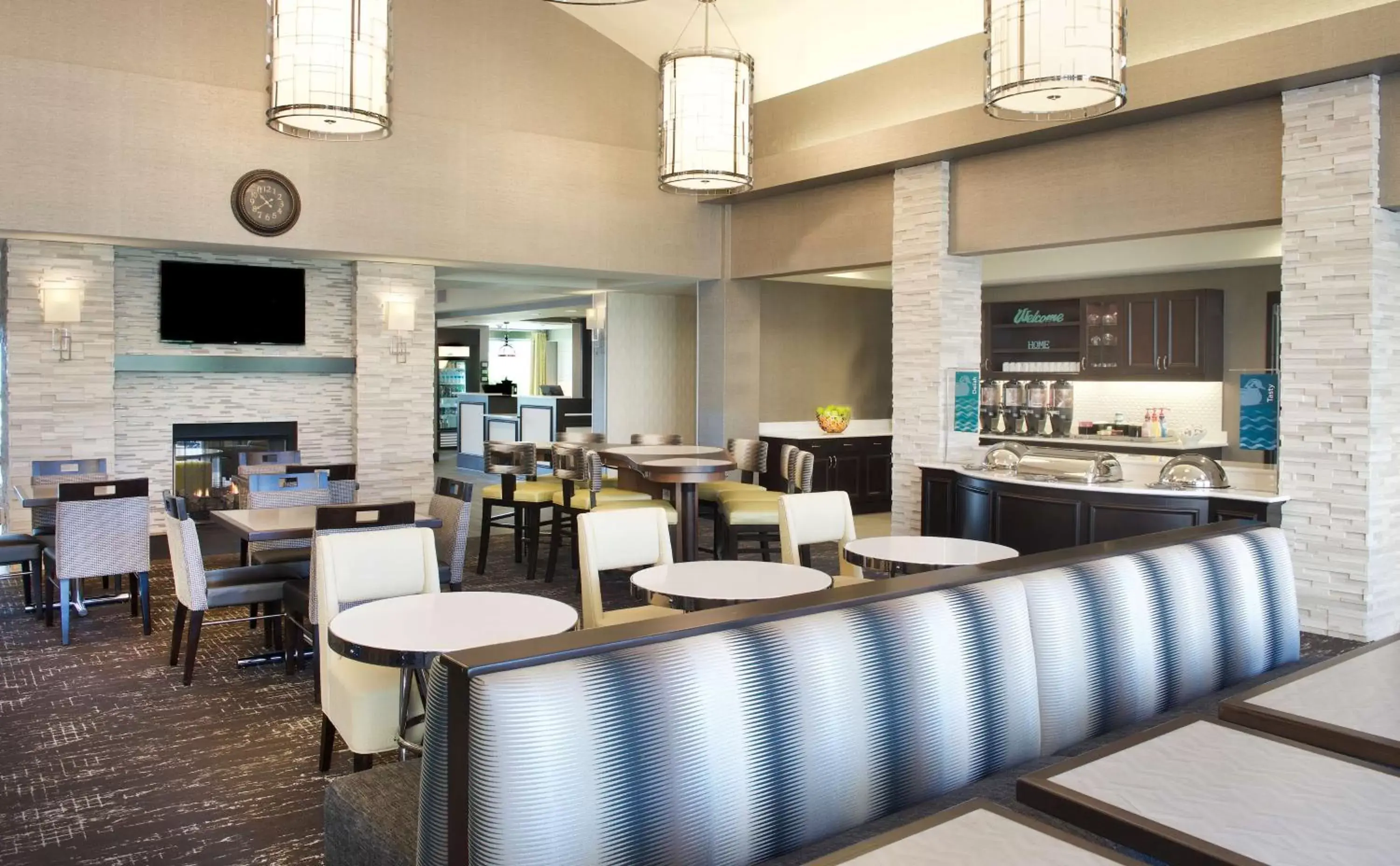 Breakfast, Lounge/Bar in Homewood Suites by Hilton Pittsburgh-Southpointe