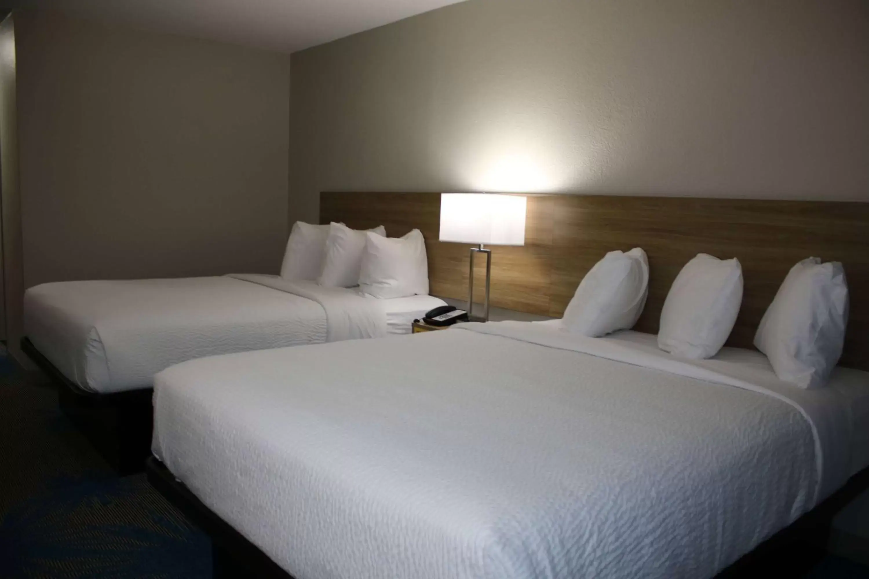 Photo of the whole room, Bed in Days Inn by Wyndham Waco University Area