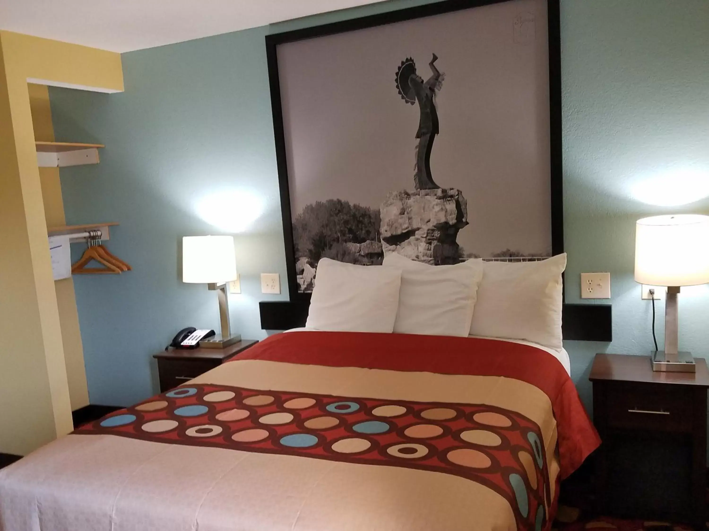 Bed, Room Photo in Super 8 by Wyndham Wichita Airport West Kellogg