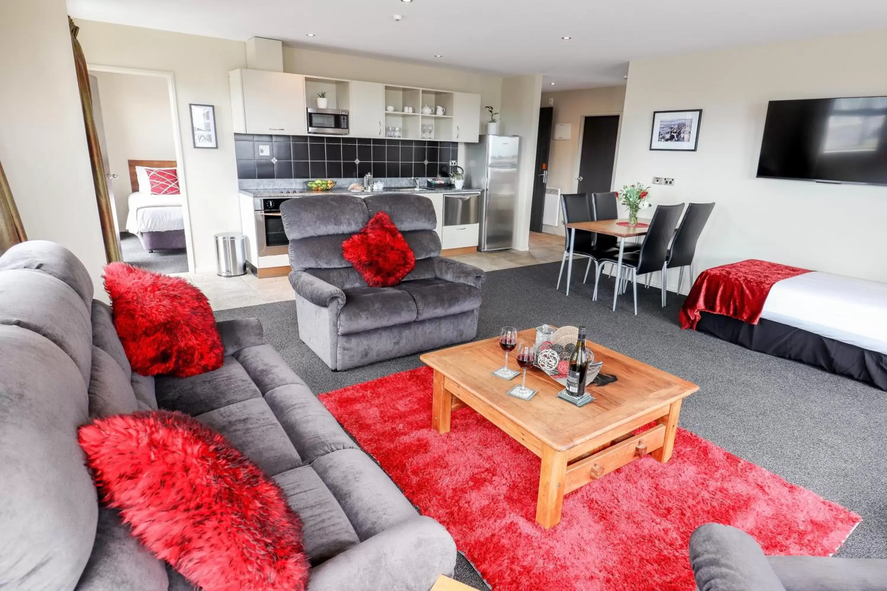 Living room, Seating Area in Coleraine Suites & Apartments