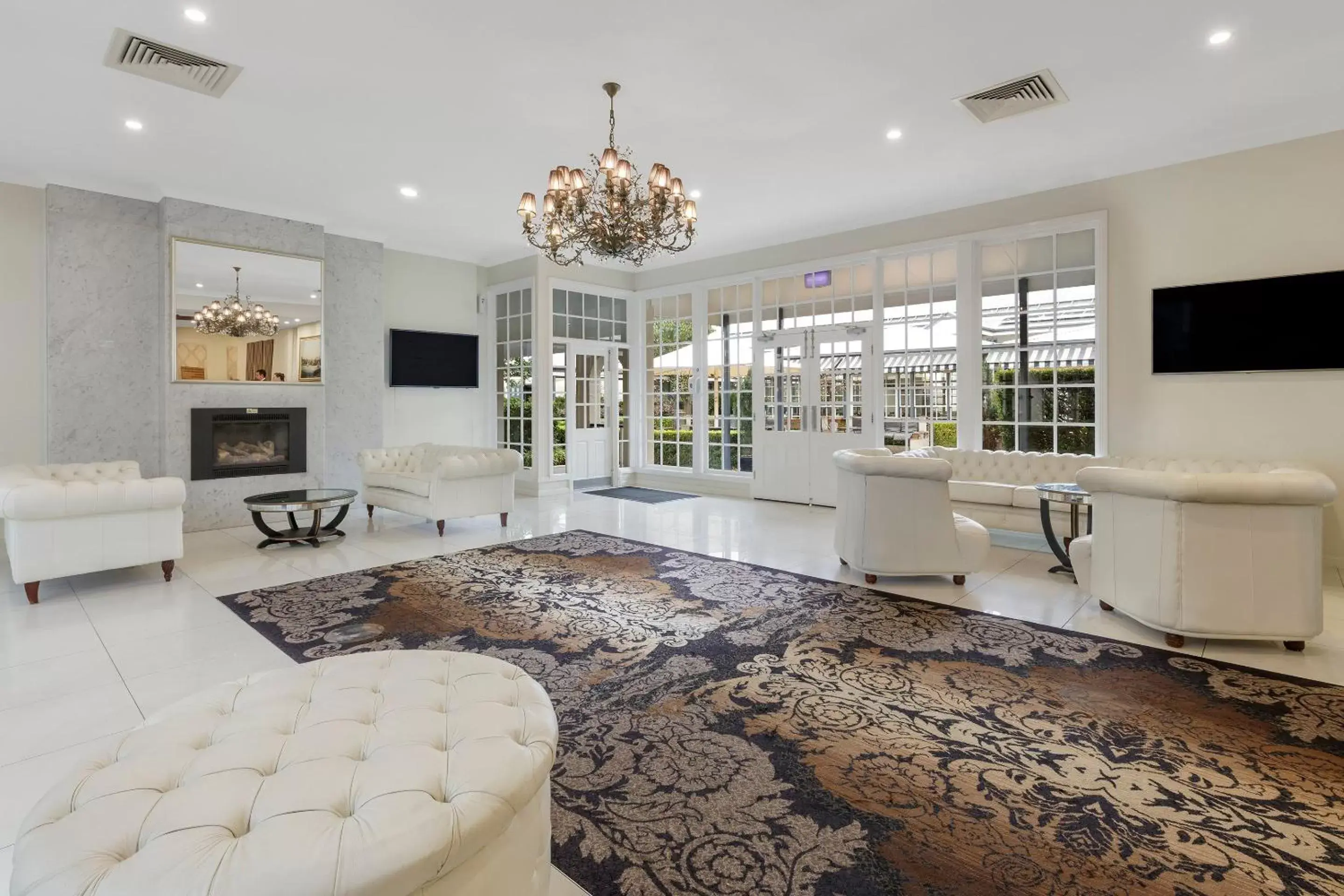 Property building in Crowne Plaza Hawkesbury Valley by IHG Property building in Crowne Plaza Hawkesbury Valley by IHG