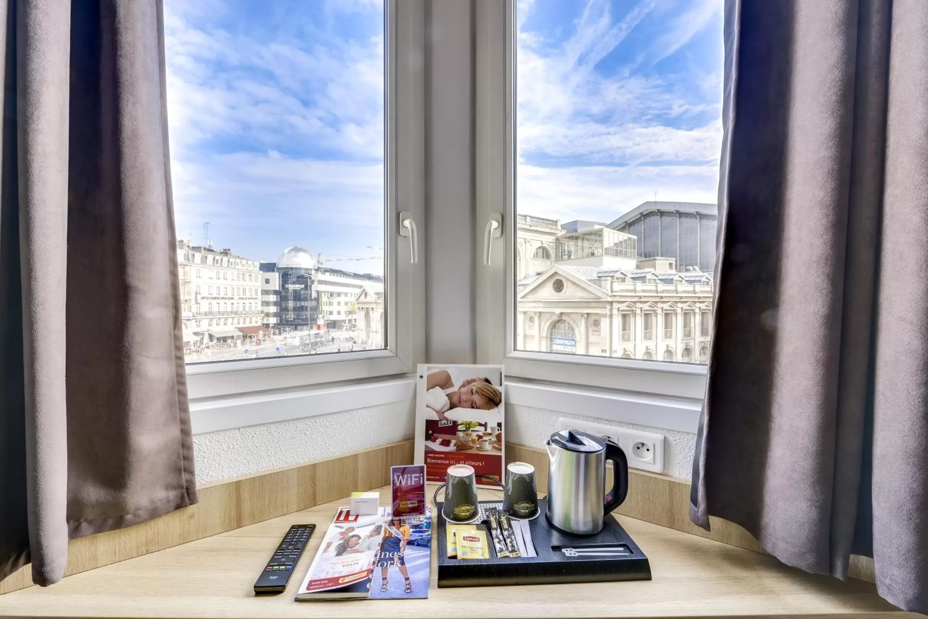 Coffee/tea facilities in Hotel Chagnot