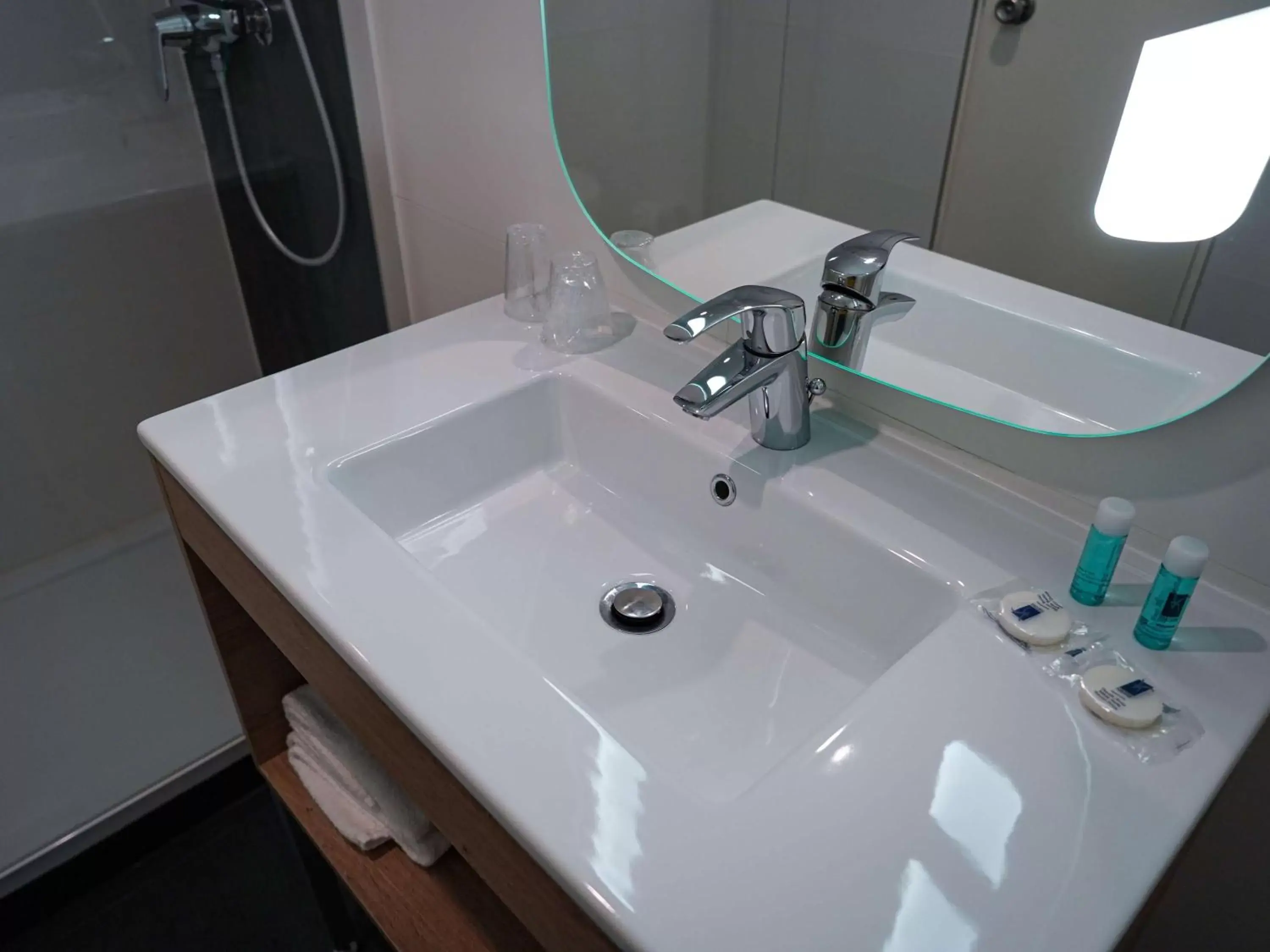 Photo of the whole room, Bathroom in ibis Styles Marseille Centre Prado Castellane