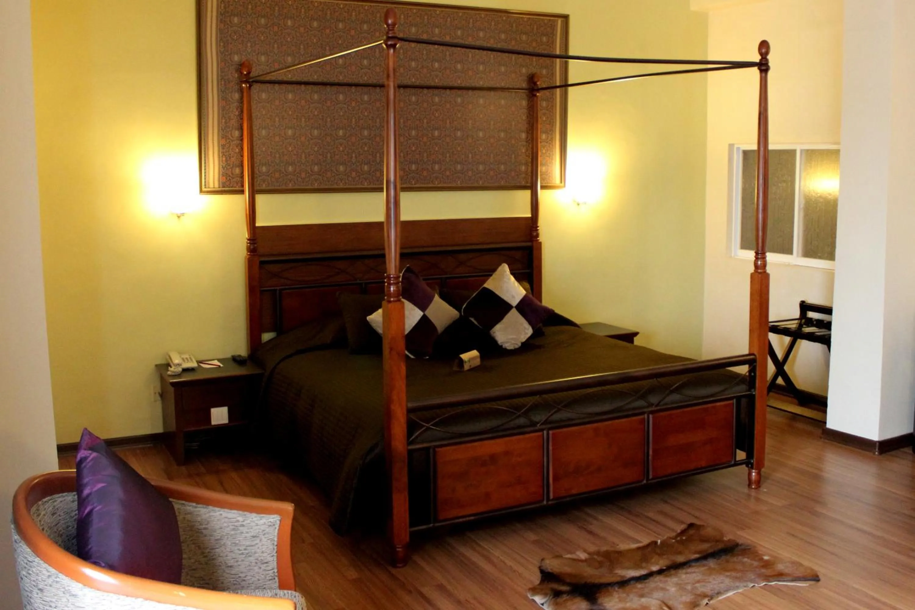 Bedroom, Bed in Hotel Maluri