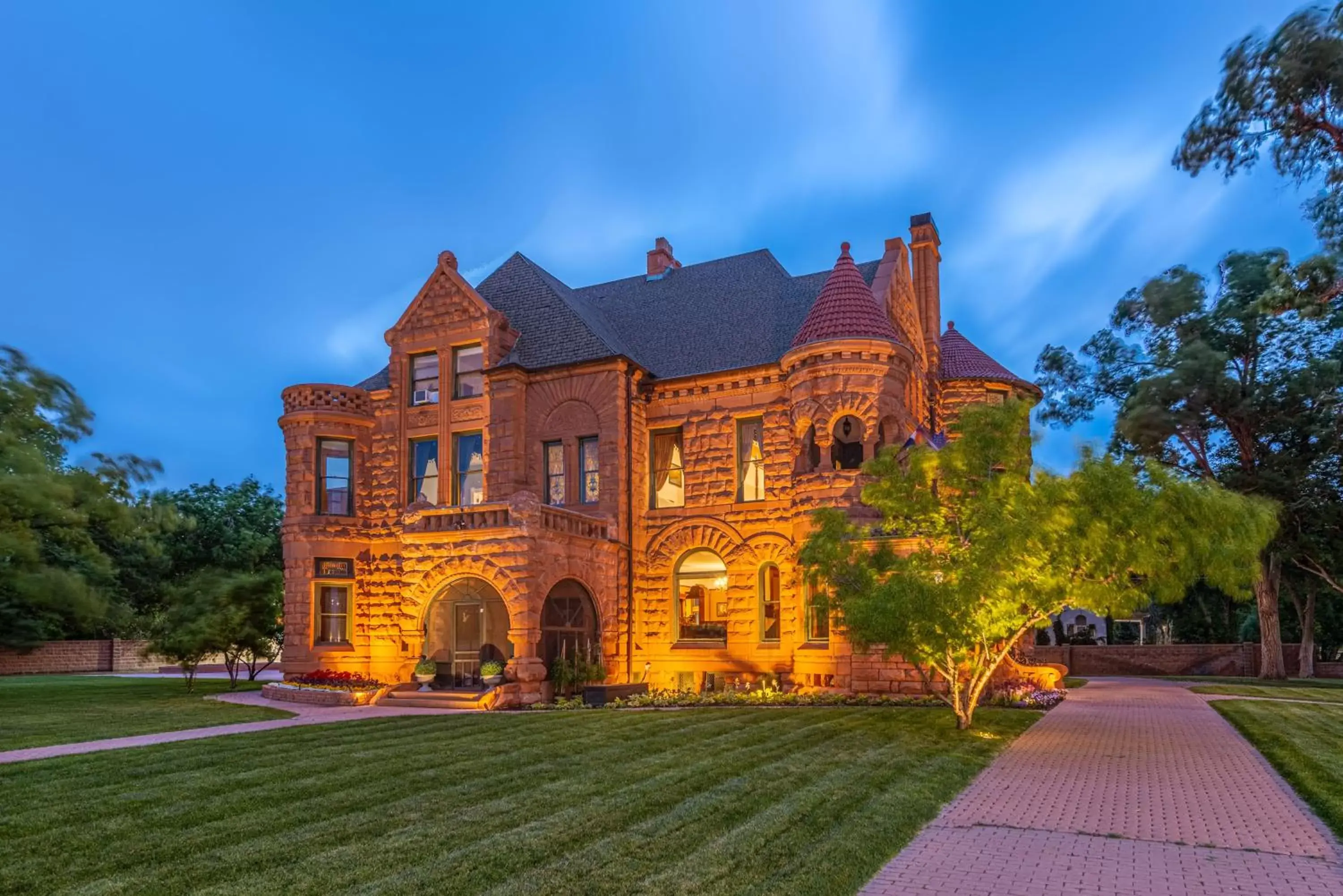 Landmark view, Property Building in Orman Mansion - Pueblo's Most Luxurious Stay!