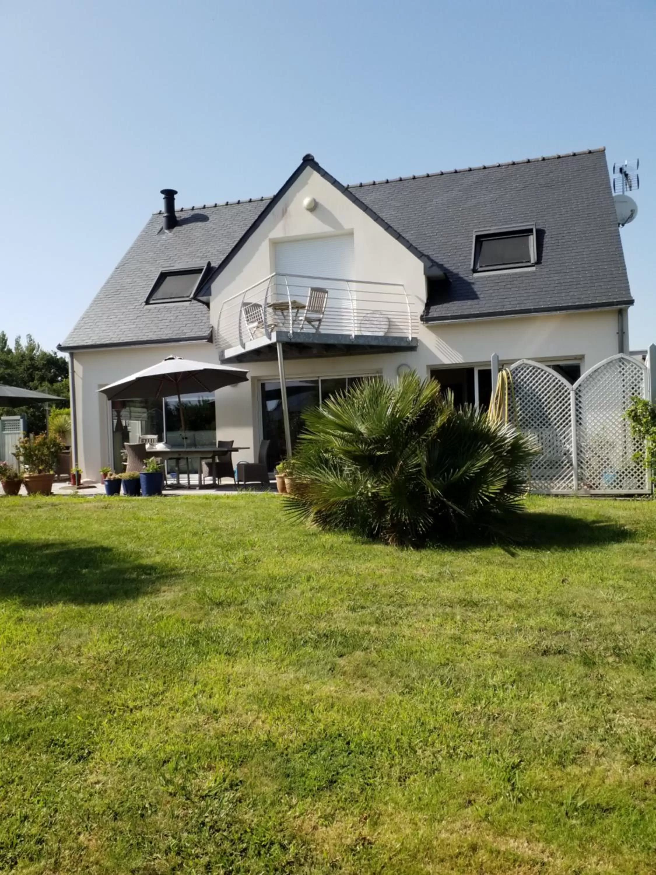 Garden view in Ker Kistin