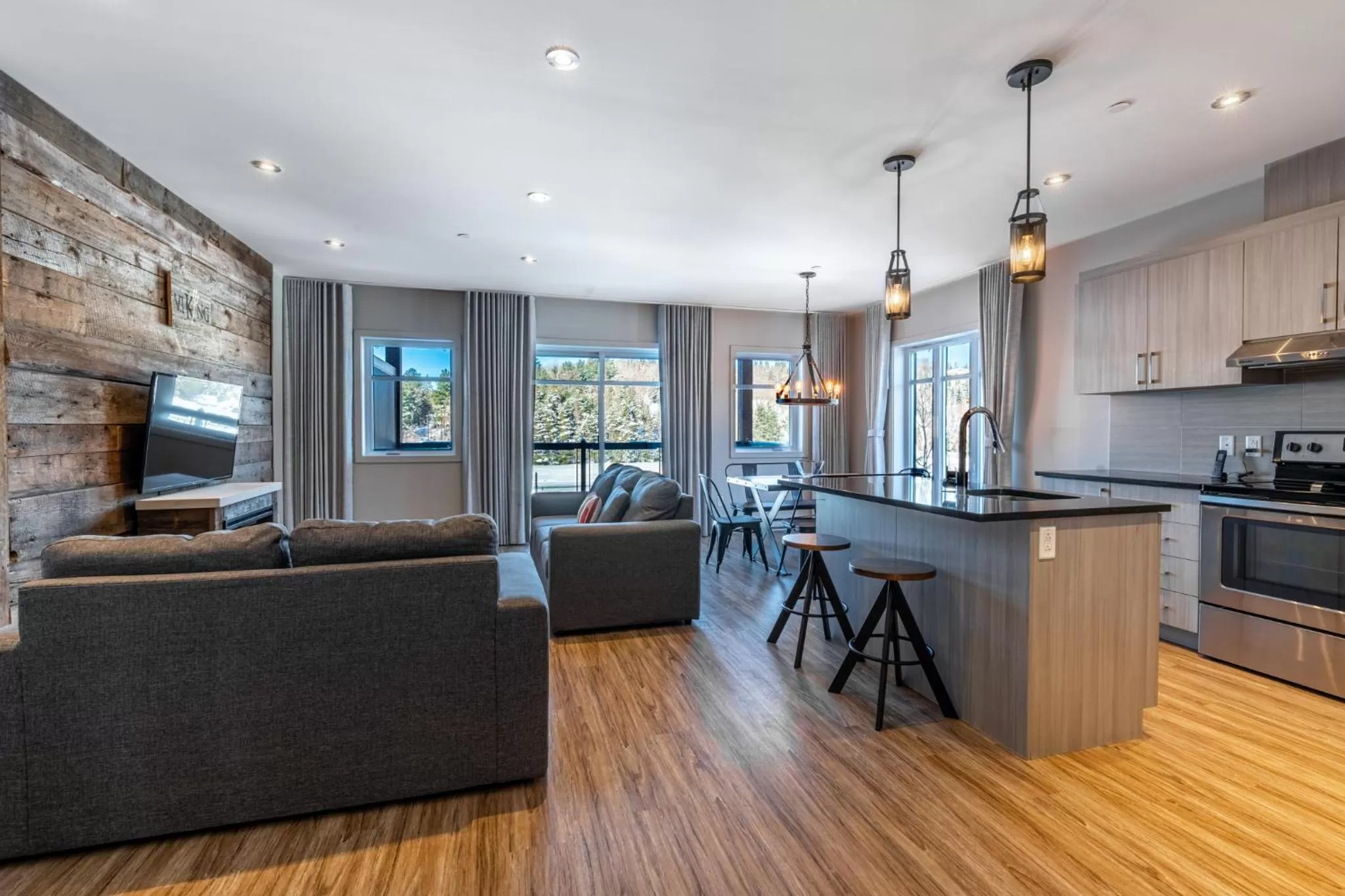 Communal lounge/ TV room in Le Viking Resort