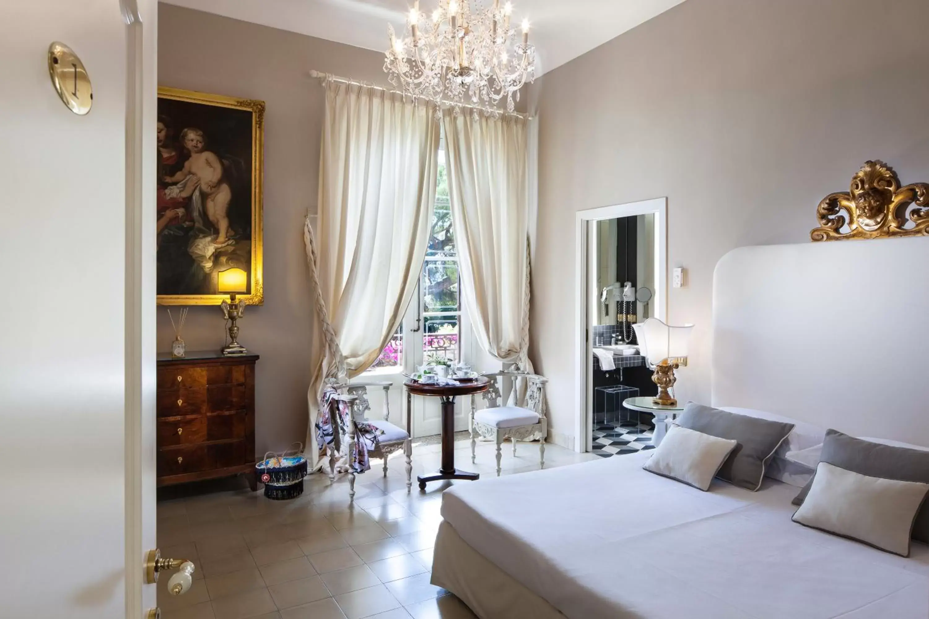 Photo of the whole room, Room Photo in Hotel Villa Taormina