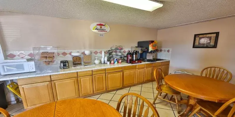 Food, Restaurant/Places to Eat in Super 8 by Wyndham Lake Havasu City