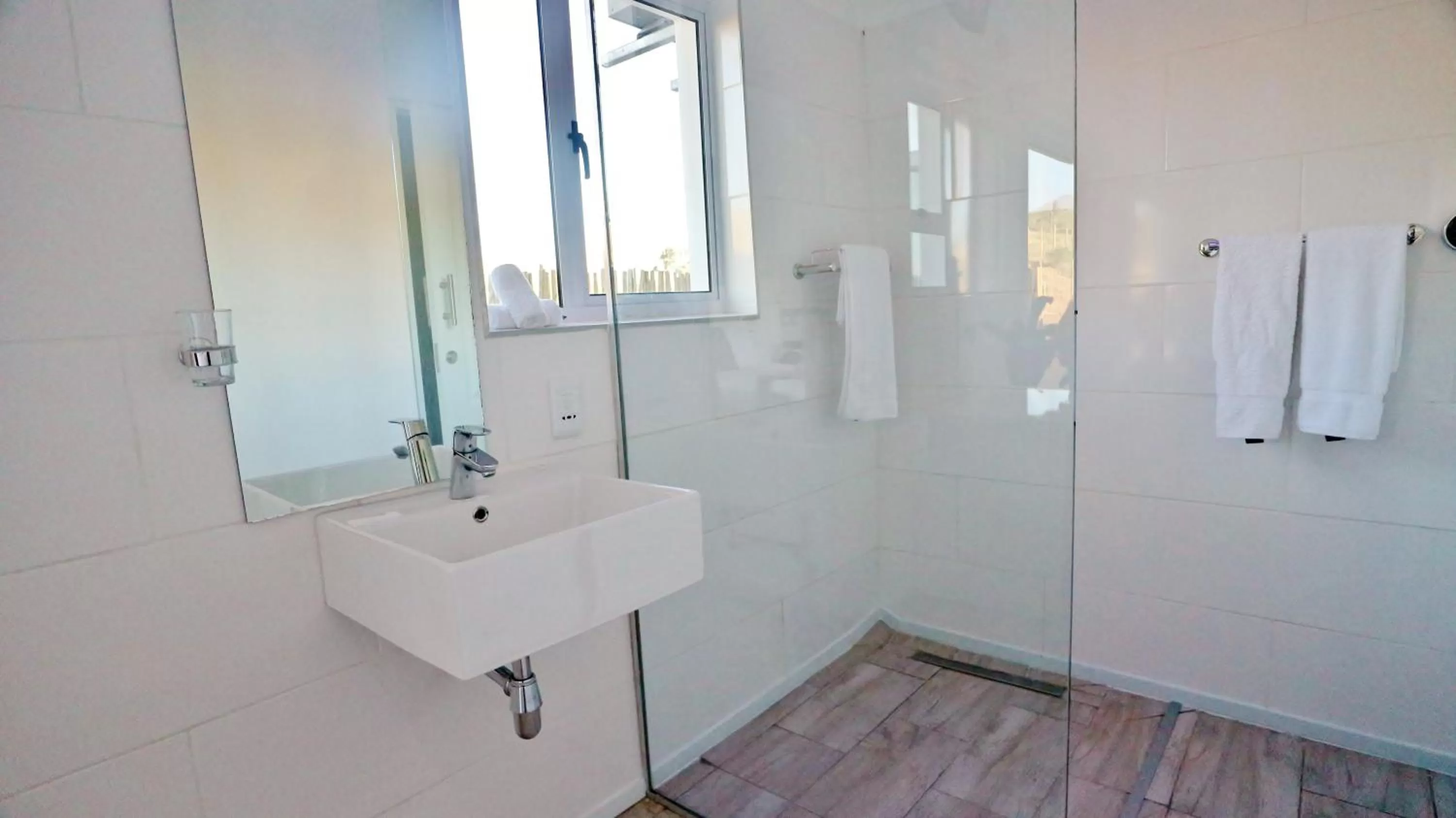 Shower in theLAB Robertson