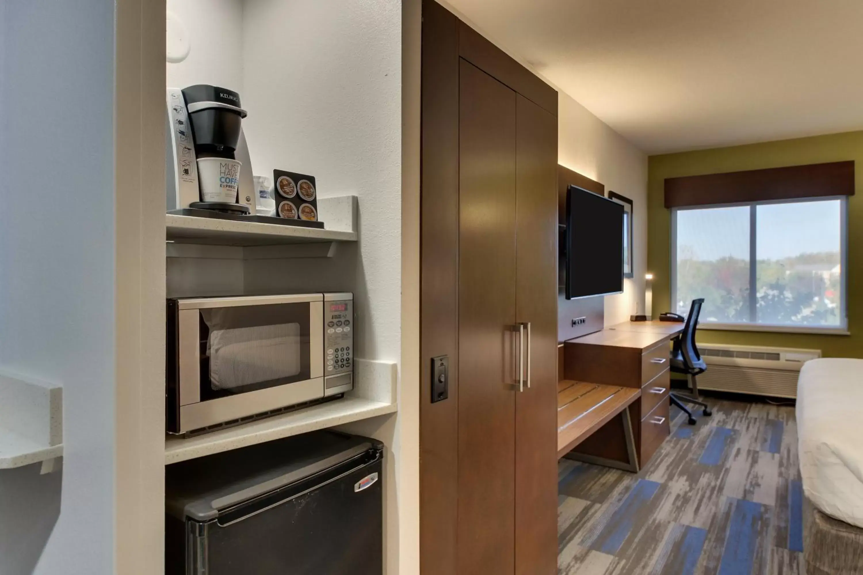 Photo of the whole room, TV/Entertainment Center in Holiday Inn Express Fishkill, an IHG Hotel