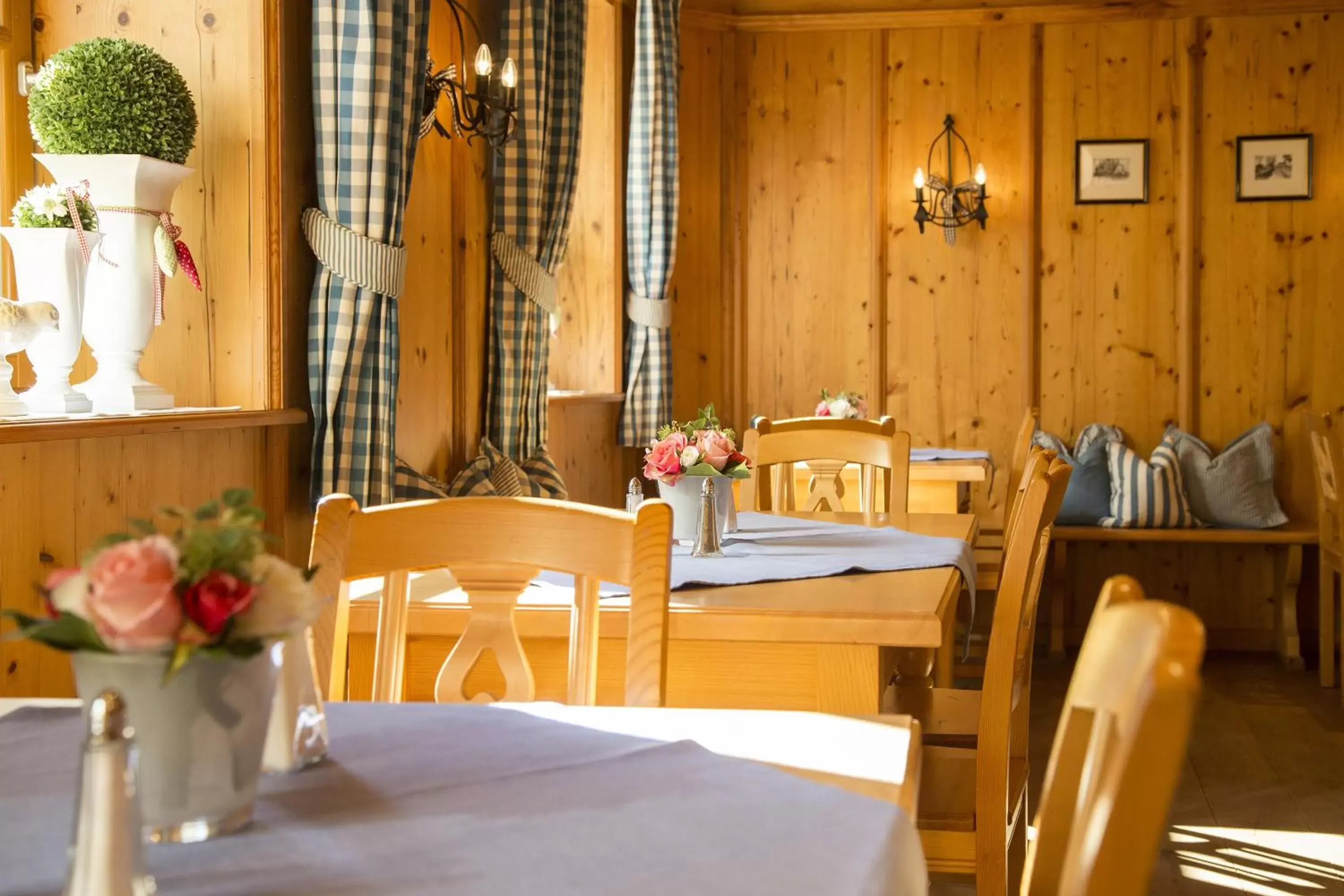 Restaurant/Places to Eat in Hotel Obermaier