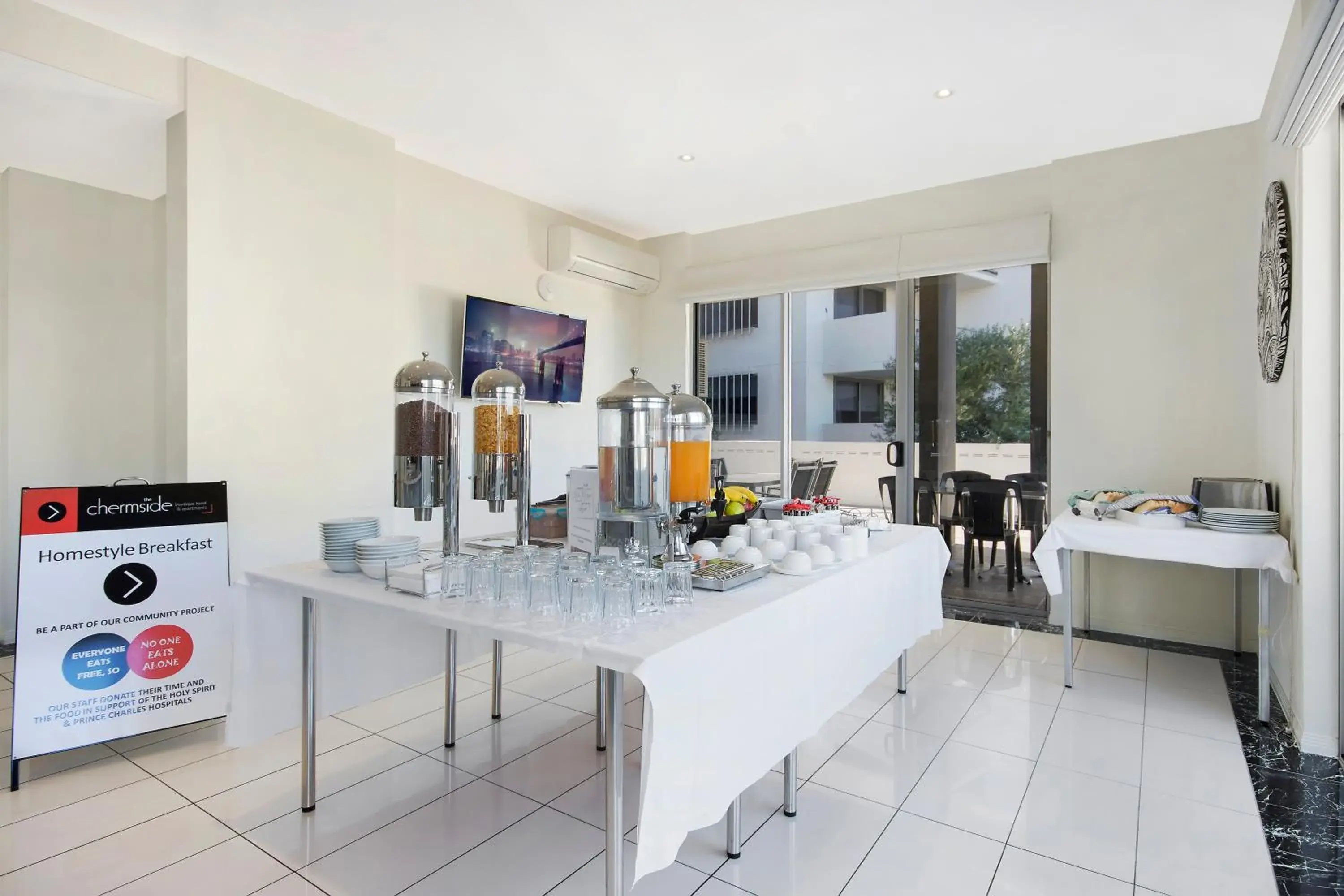 Breakfast, Restaurant/Places to Eat in The Chermside Apartments