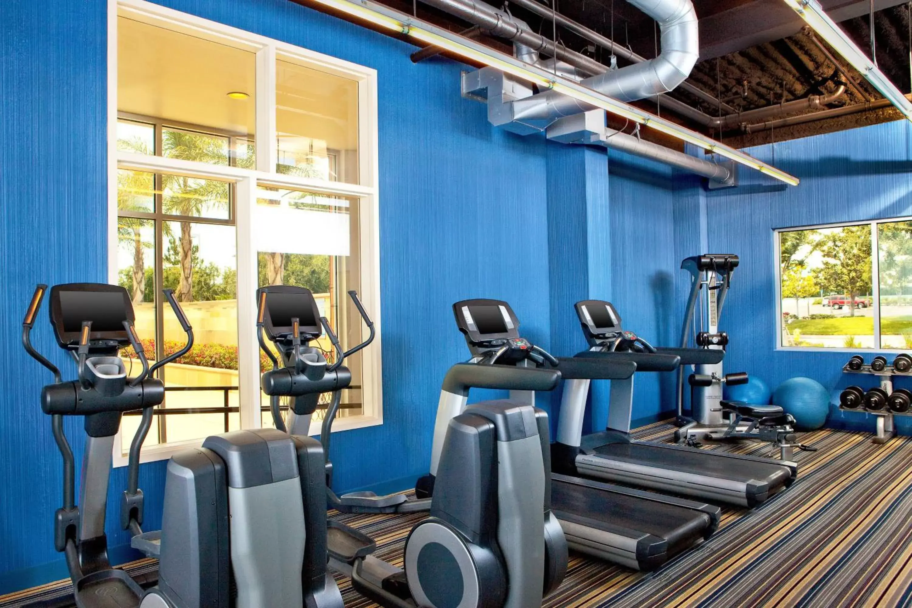 Fitness centre/facilities, Fitness Center/Facilities in Aloft Ontario-Rancho Cucamonga