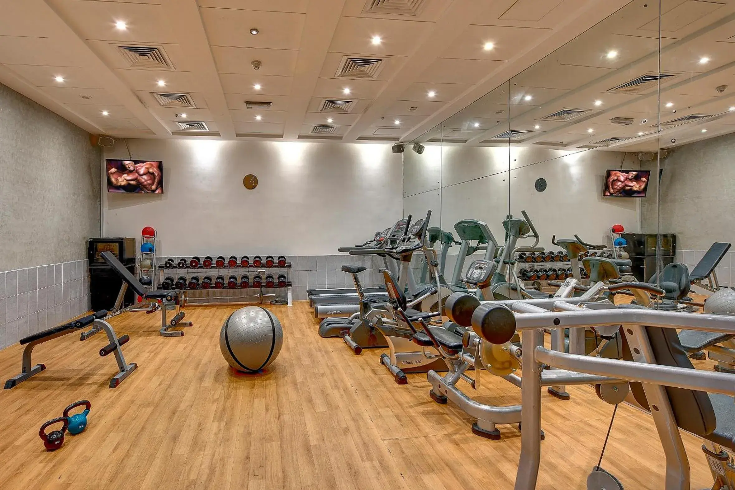 Fitness centre/facilities in Raintree Rolla Hotel Fitness centre/facilities in Raintree Rolla Hotel