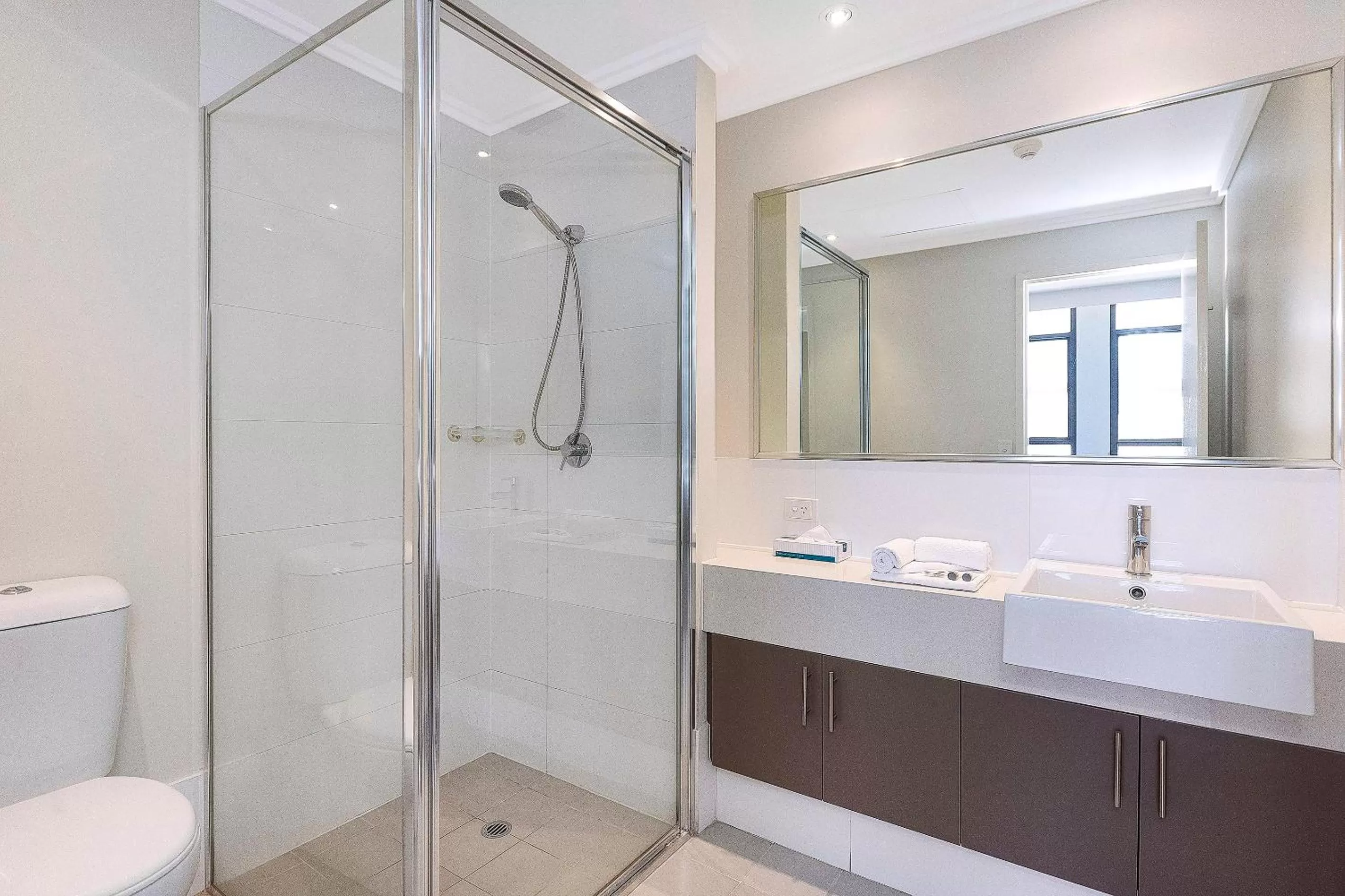 Bathroom in New Haus by Hougoumont Hotel, former Bannister 22