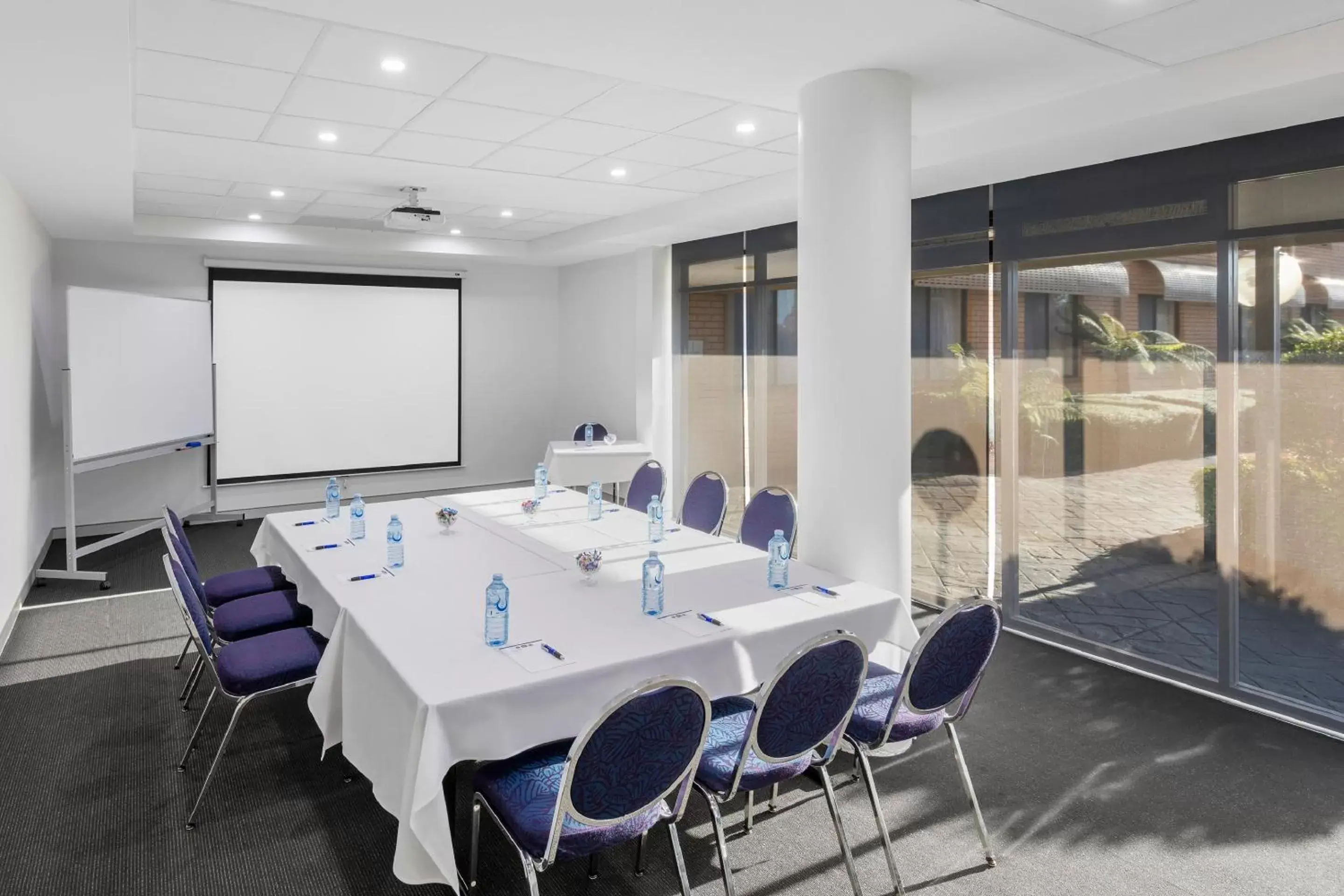 Meeting/conference room in Garden City Hotel, Best Western Signature Collection