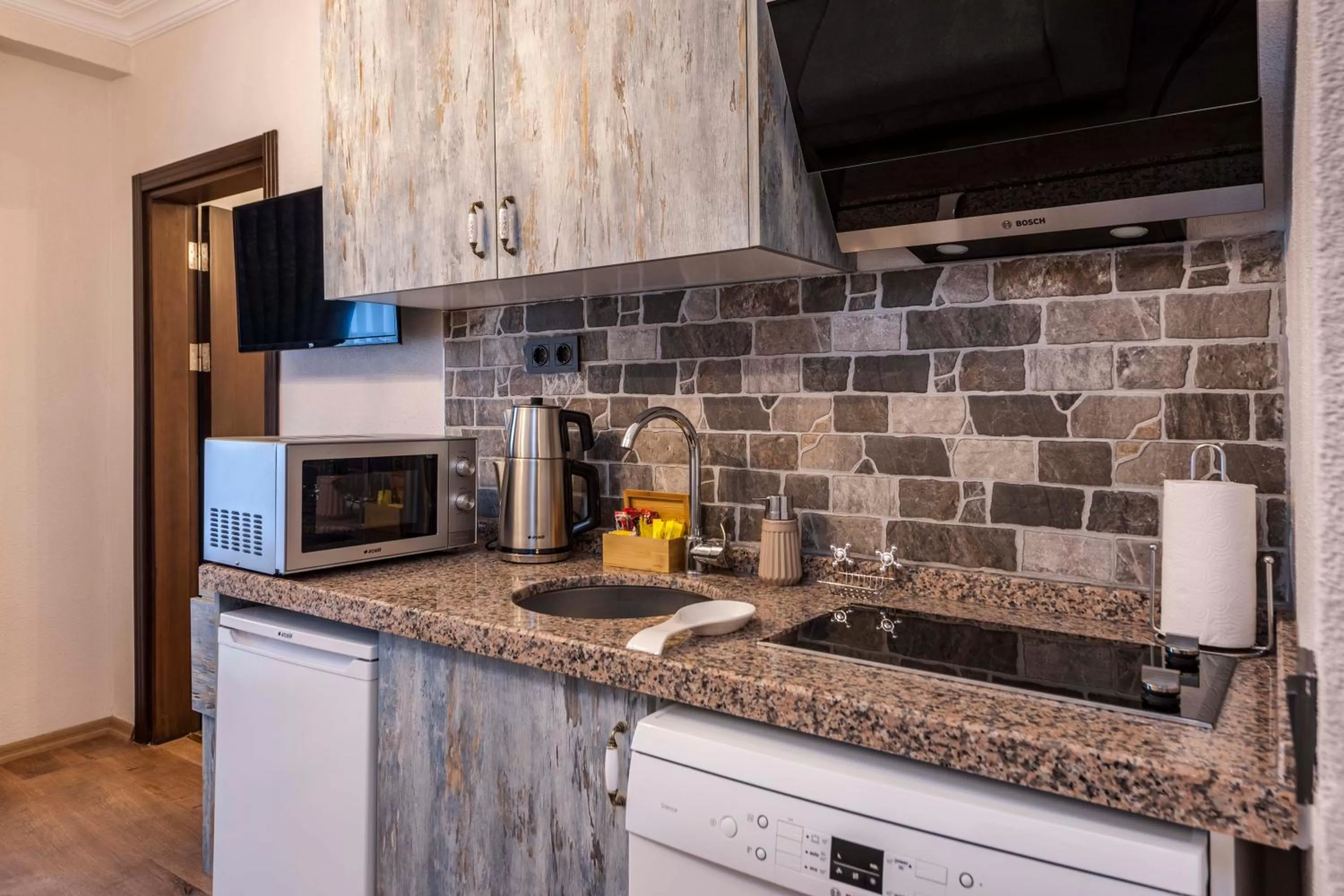 Coffee/tea facilities in Element Garden