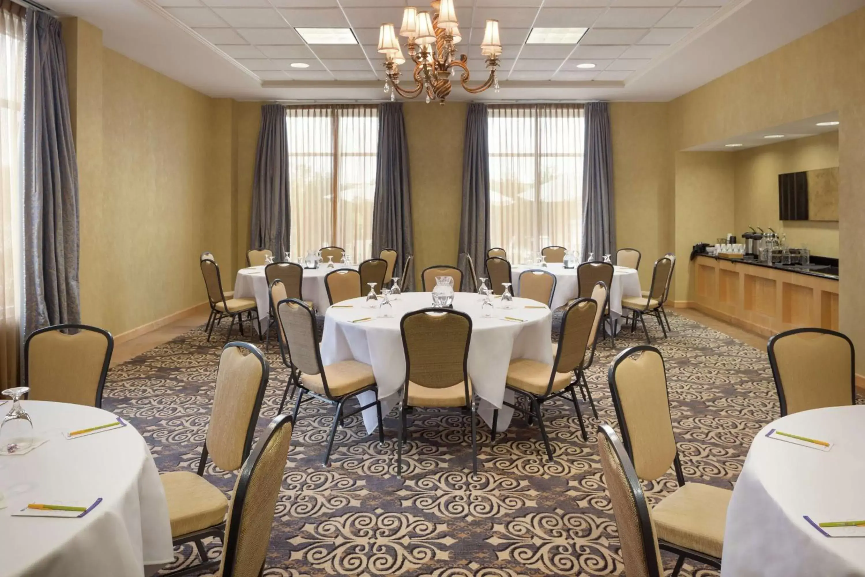 Meeting/conference room, Restaurant/Places to Eat in Hilton Garden Inn Toledo / Perrysburg