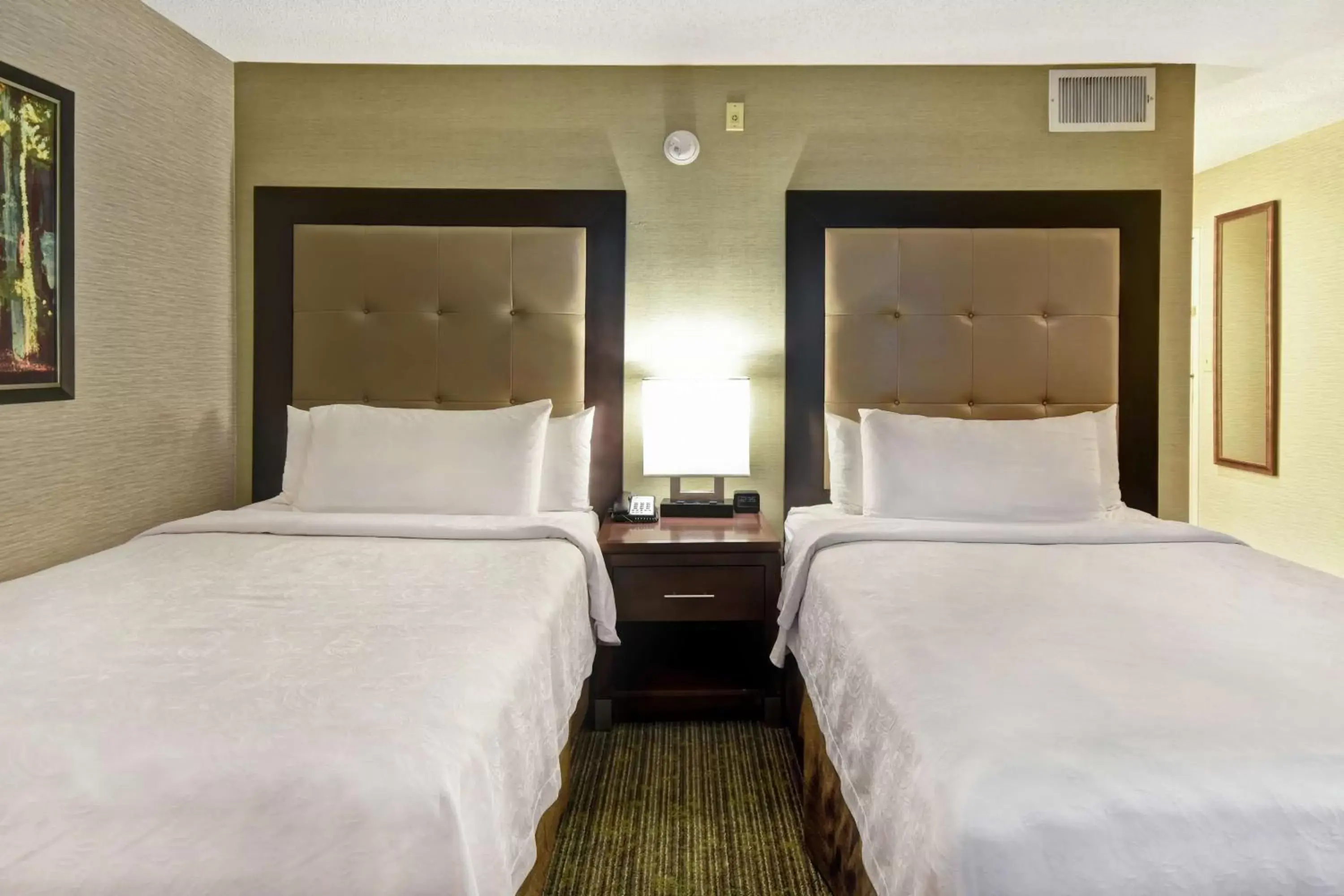 Bed in Homewood Suites by Hilton Atlanta-Galleria/Cumberland