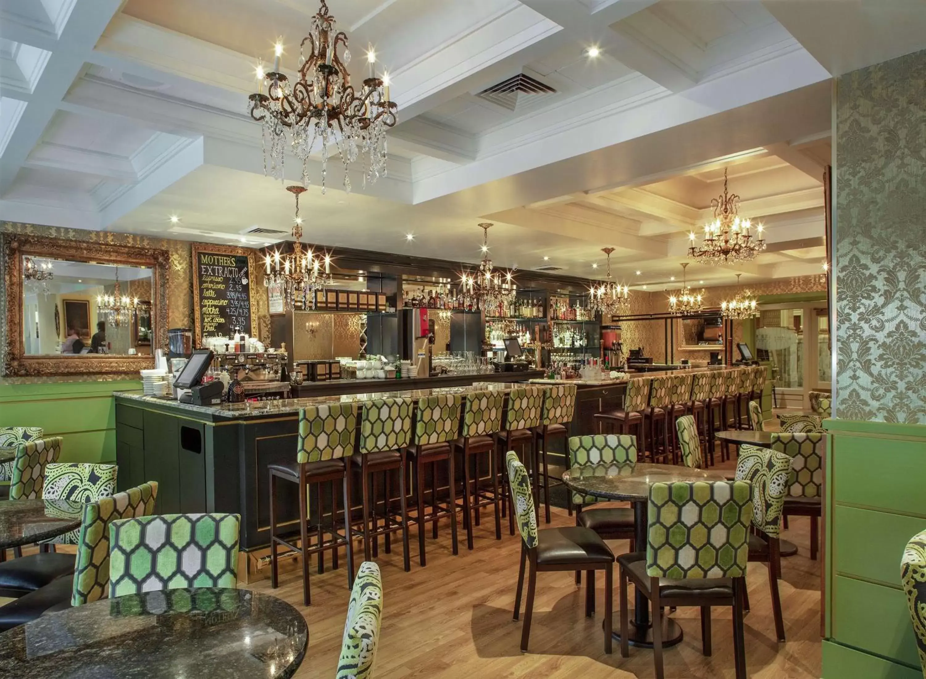 Lounge or bar in Embassy Suites by Hilton Portland Downtown Lounge or bar in Embassy Suites by Hilton Portland Downtown