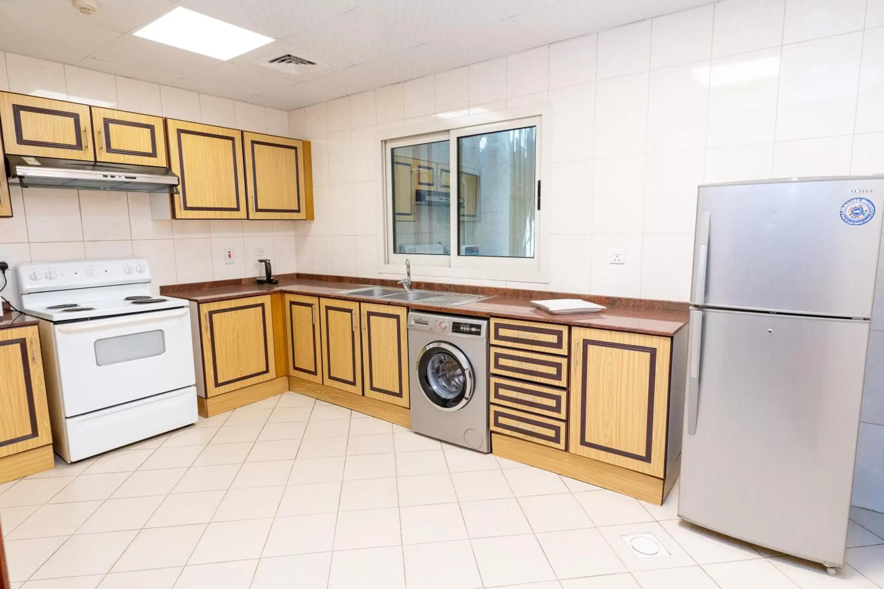 Kitchen or kitchenette, Kitchen/Kitchenette in Al Raya Hotel Apartments