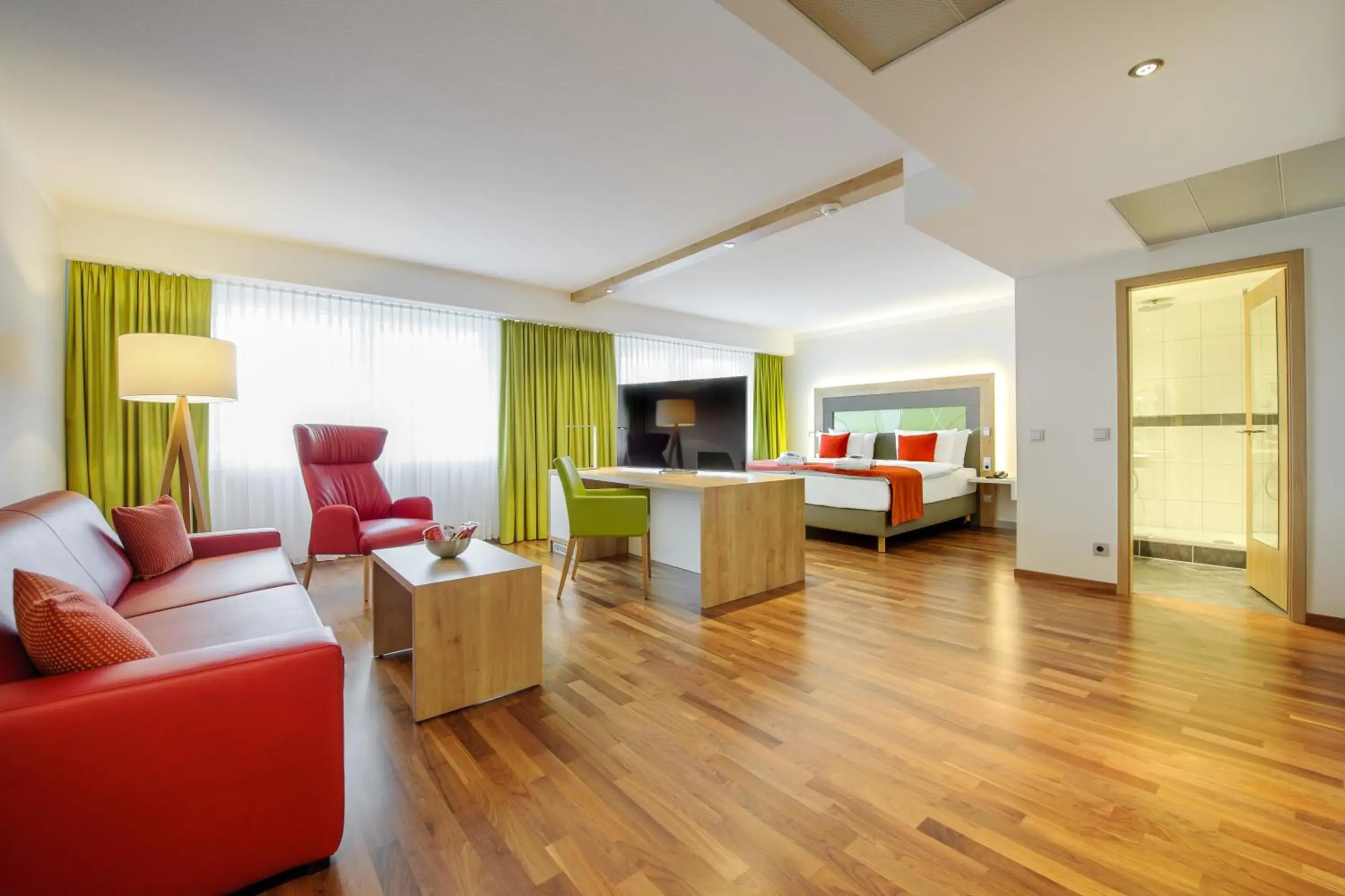 Bedroom, Seating Area in Mercure Hotel Saarbrücken City