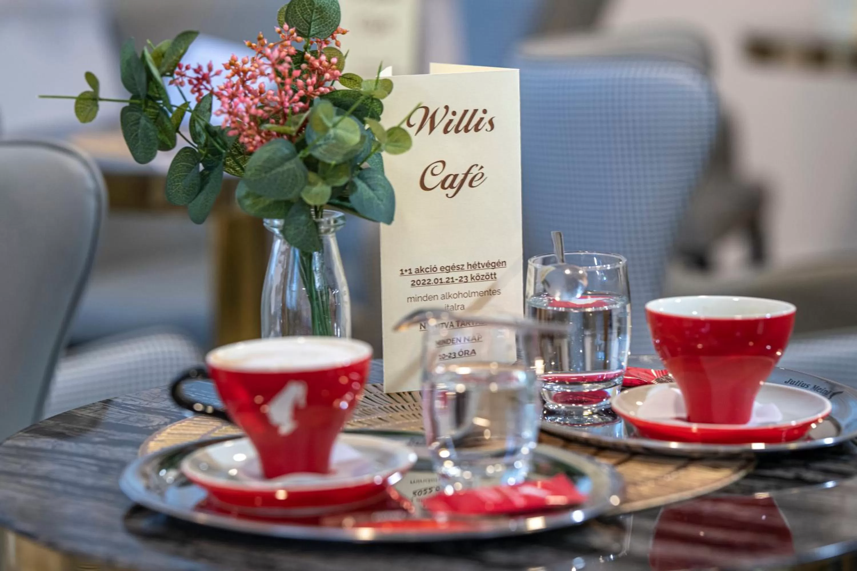 Coffee/tea facilities in Willis Hotel Business & Wellness