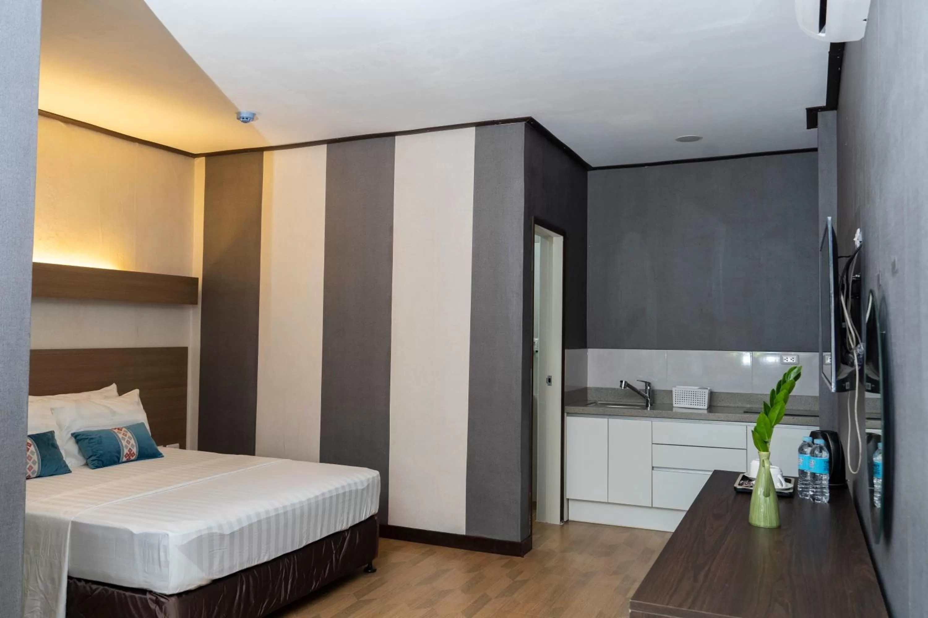 Bedroom, Bed in Adela Resort Panglao