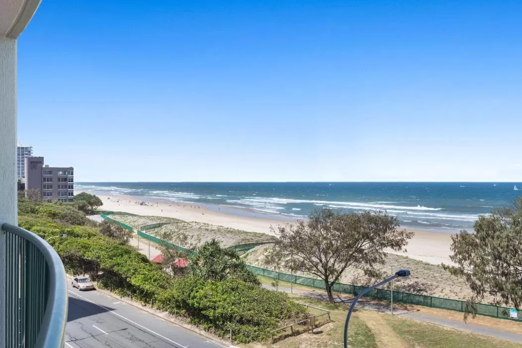 Sea view in The Waterford on Main Beach