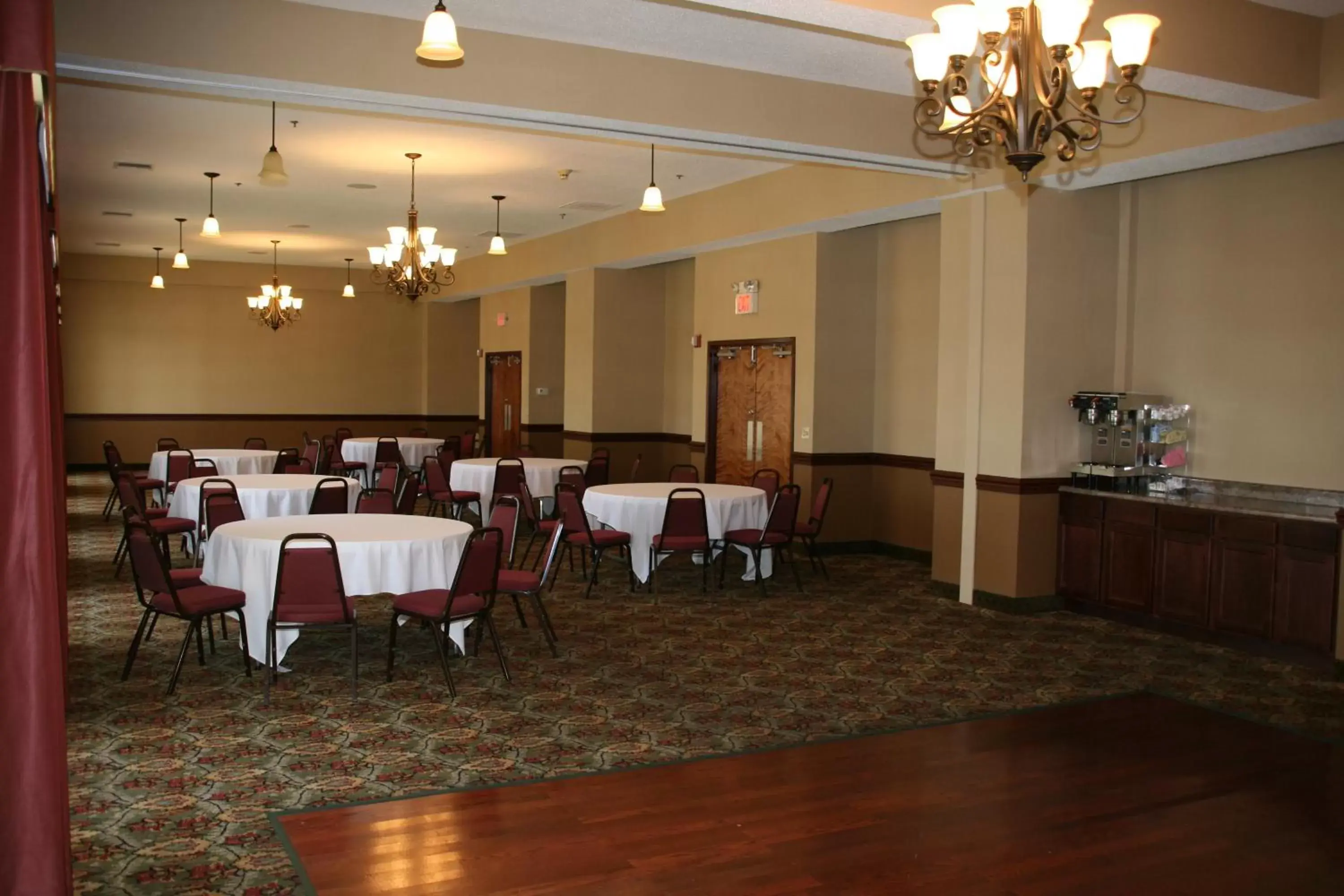 Banquet/Function facilities, Restaurant/Places to Eat in Grand Plaza Hotel Branson