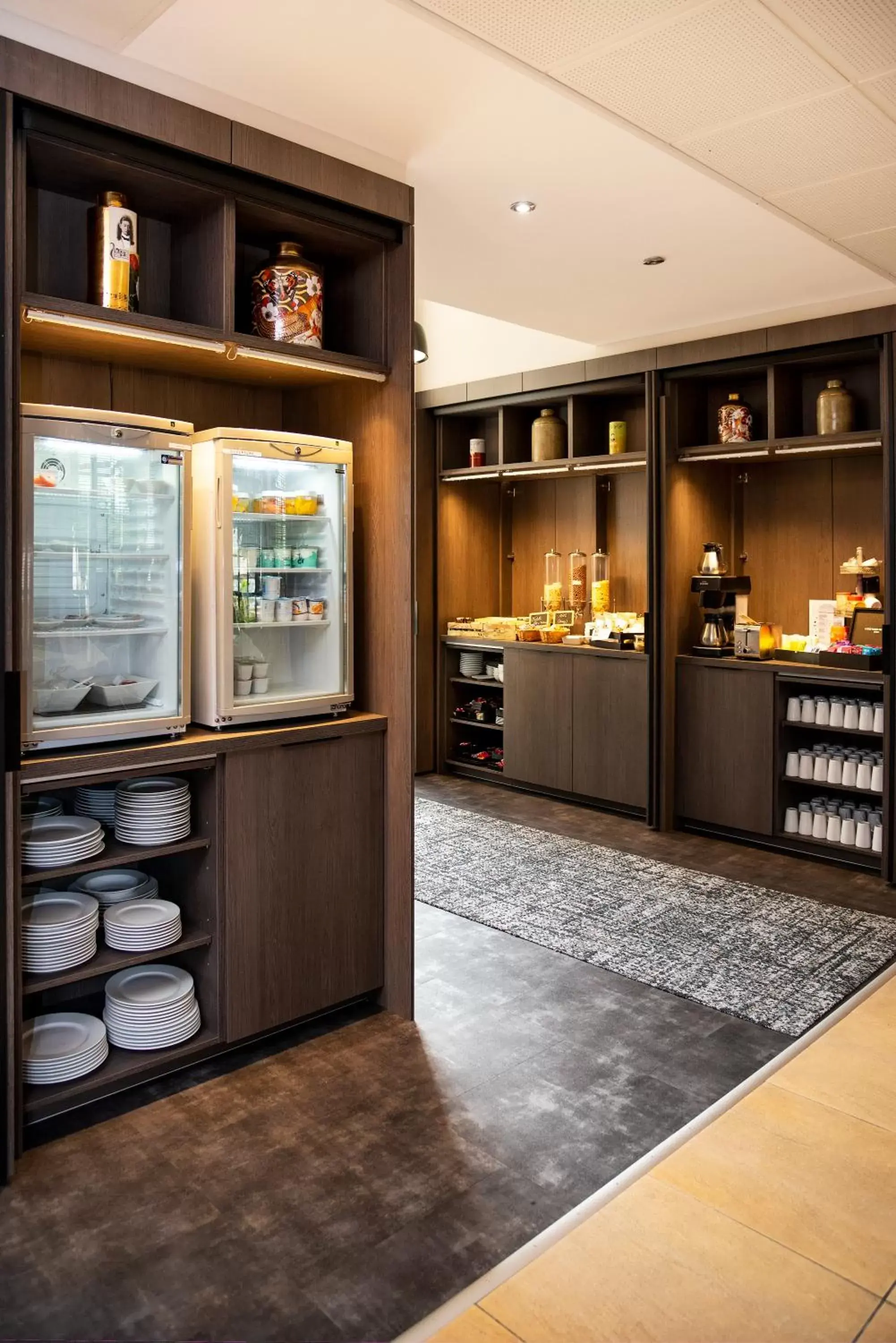 Continental breakfast in Best Western Plus Hôtel Colbert Continental breakfast in Best Western Plus Hôtel Colbert