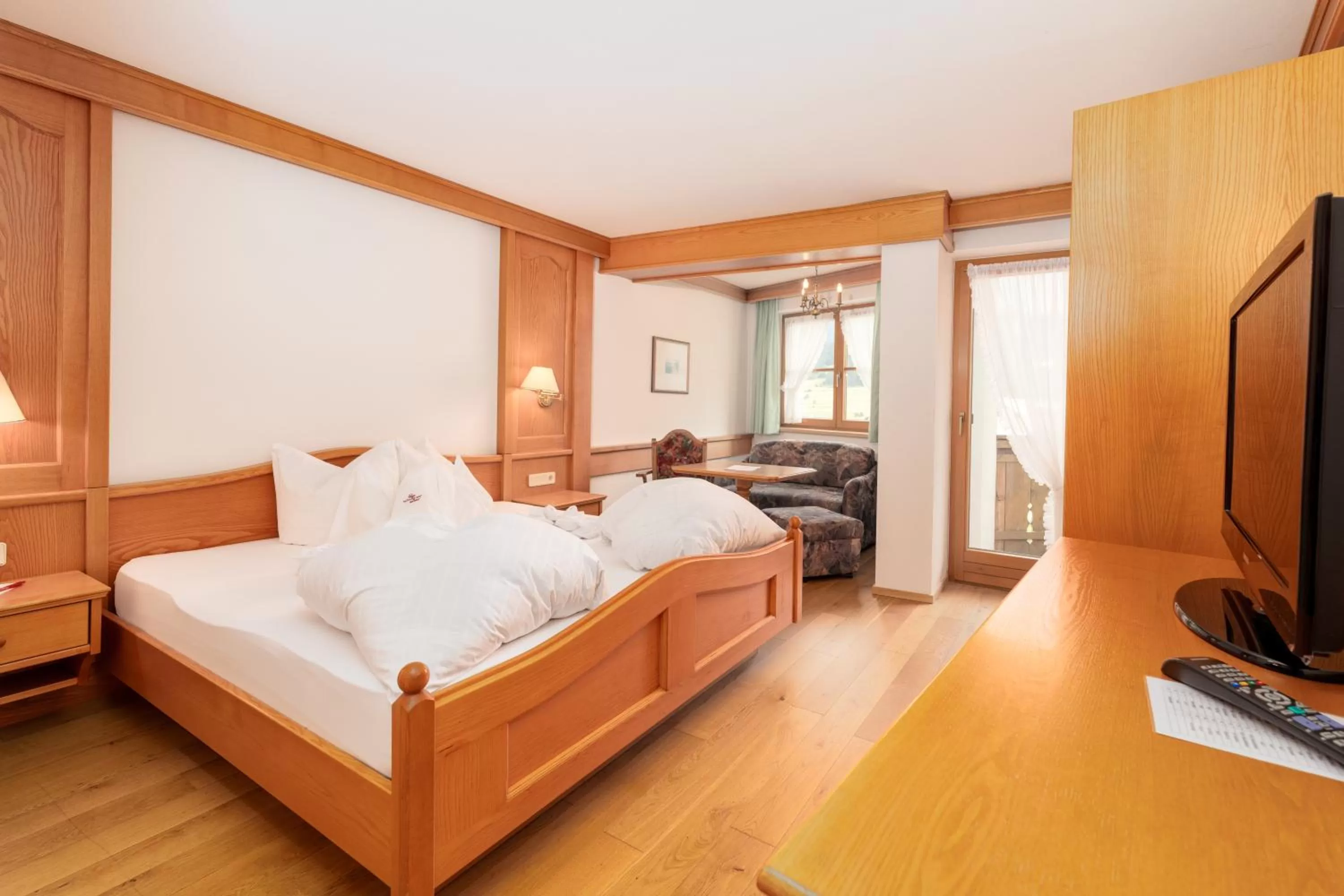 Photo of the whole room, Bed in Hotel Schwarzer Adler