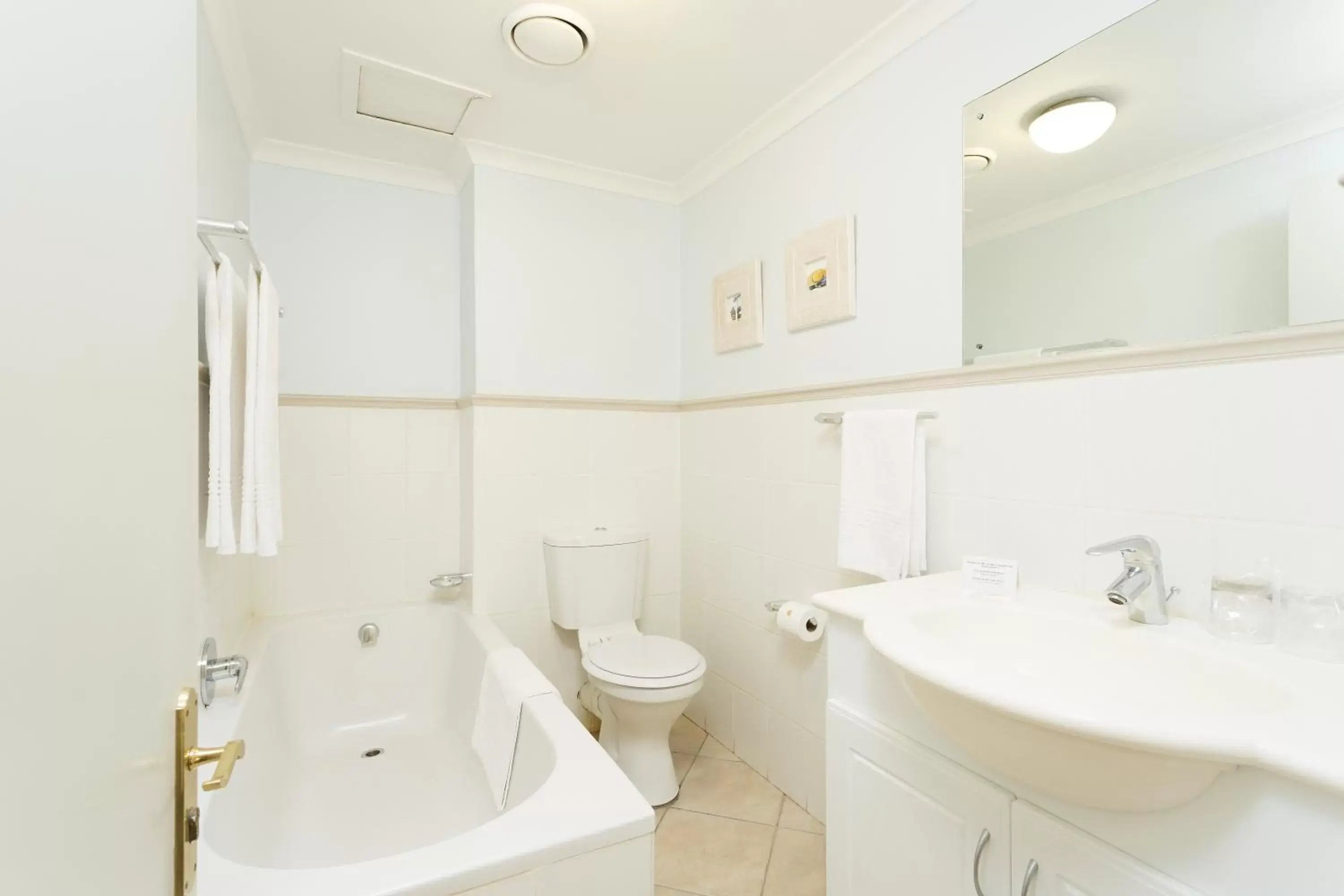 Bathroom in The Stellenbosch Hotel
