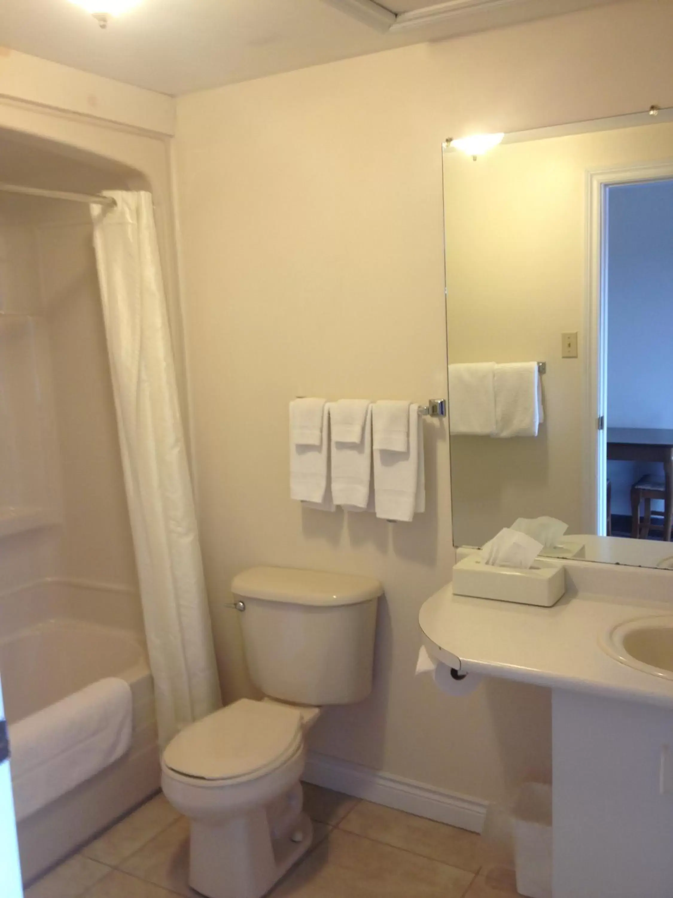 Efficiency Queen Room with Two Queen Beds - Non-Smoking in Econo Lodge Inn & Suites Saint John