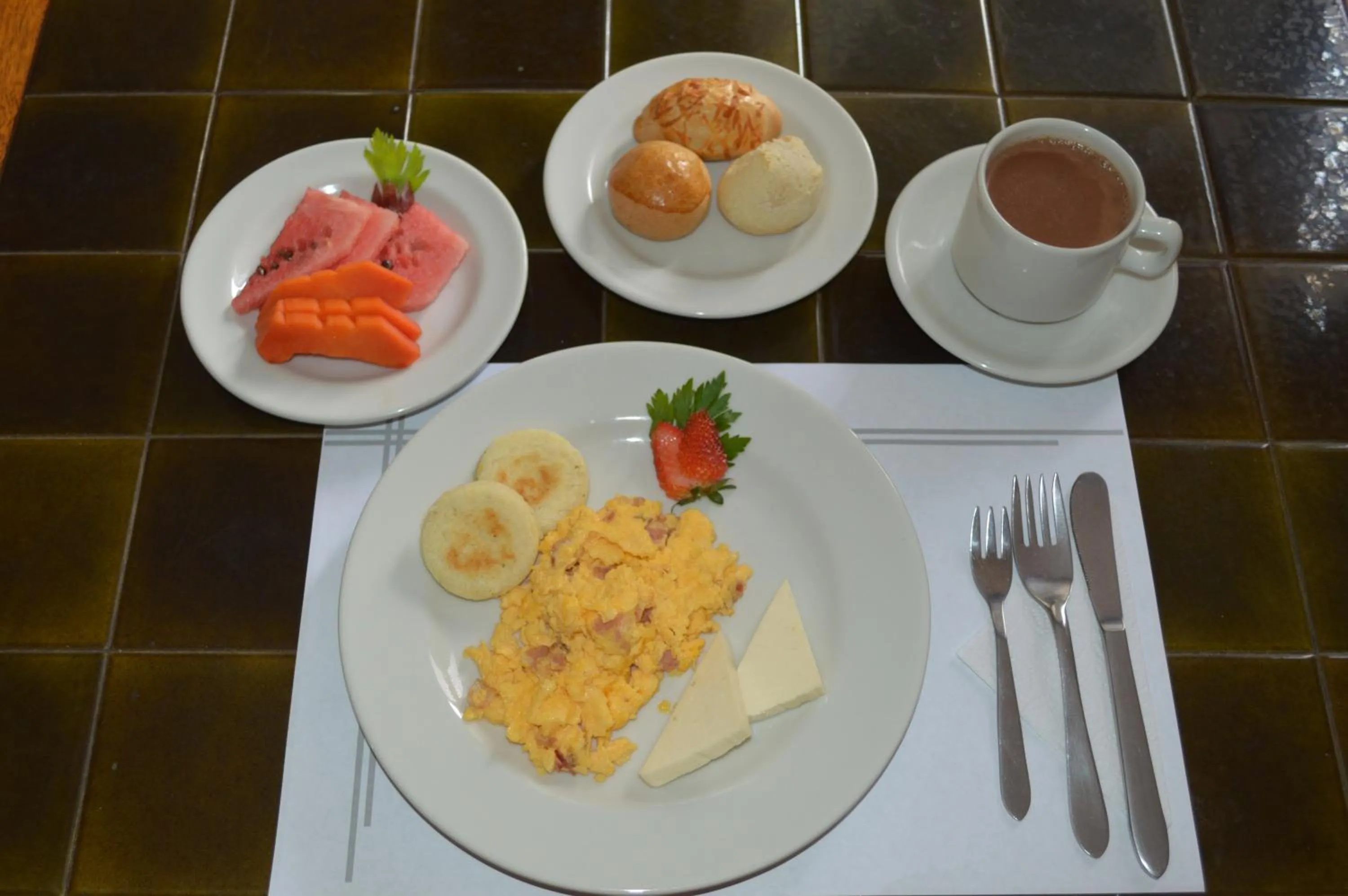 Restaurant/places to eat in Hotel Chicala