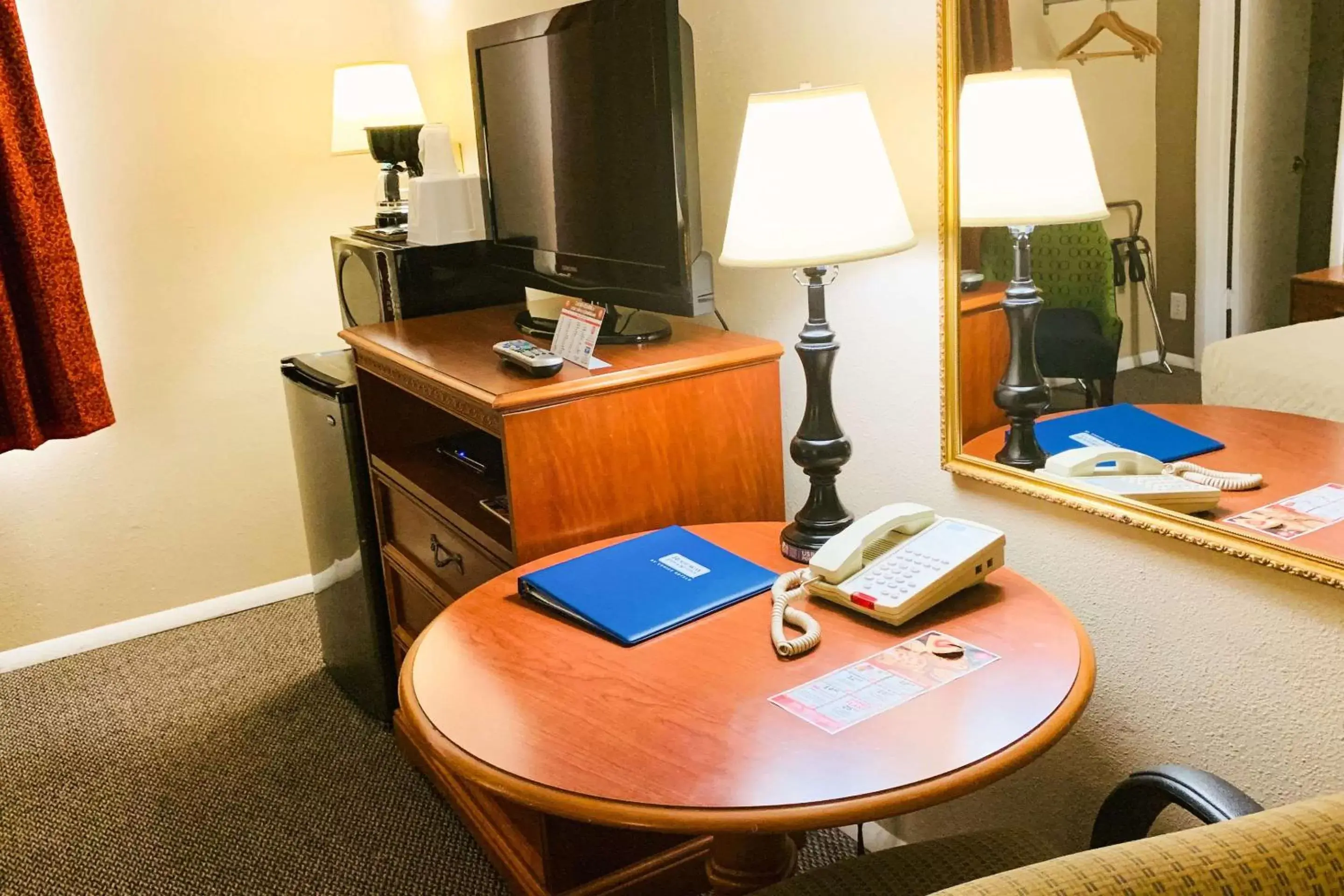 Double Room - Non-Smoking in Roadside Motel Double Room - Non-Smoking in Roadside Motel