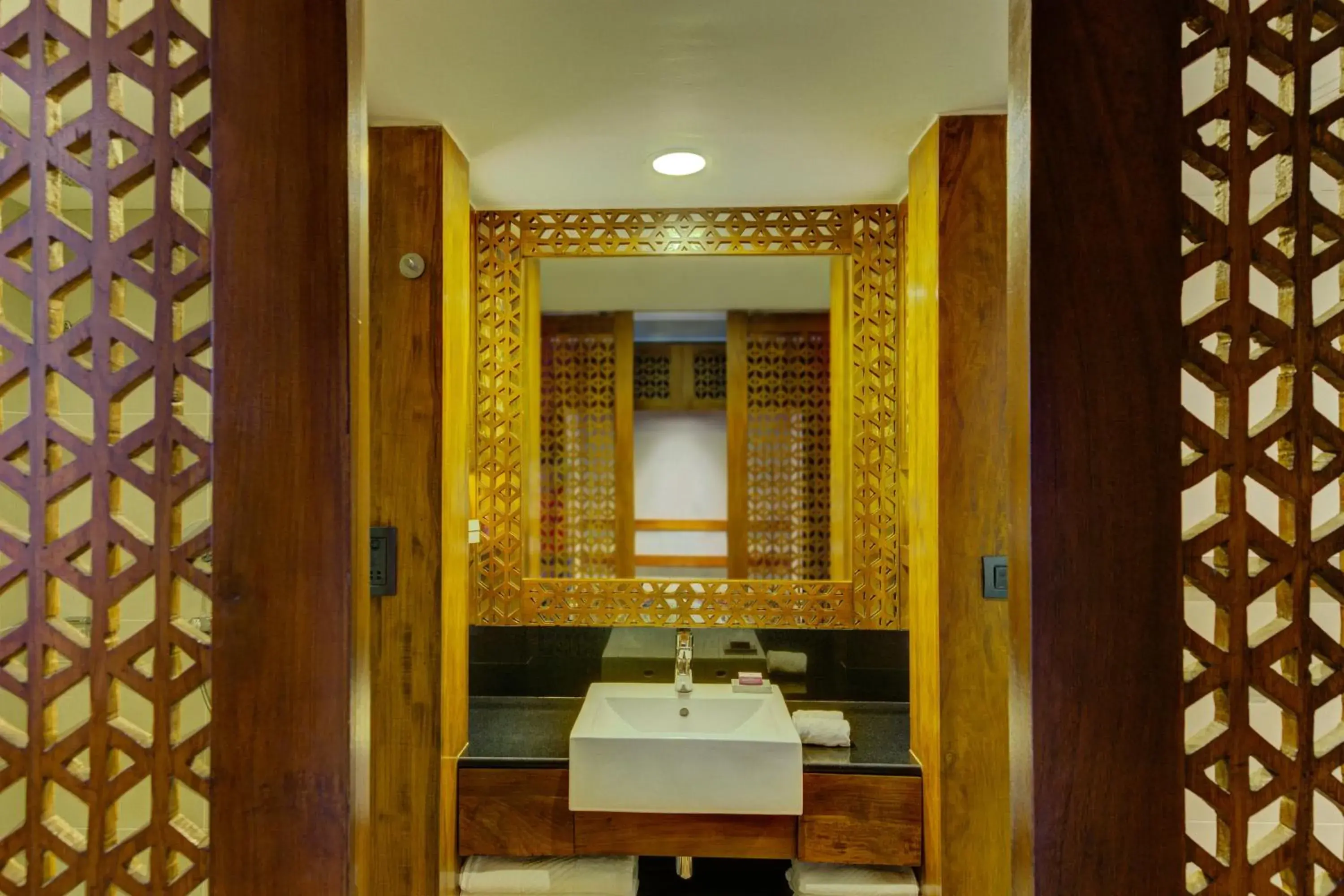 Bathroom in Cinnamon Bey Beruwela